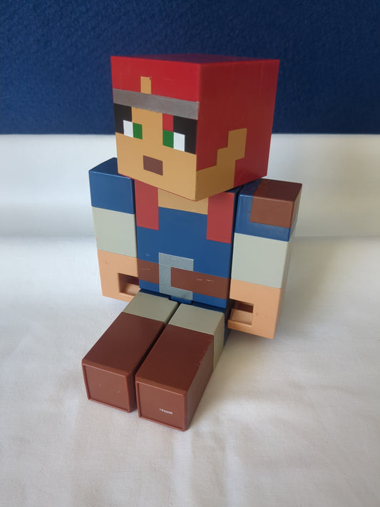 Minecraft Dungeons Valorie 11" Articulated Action Figure