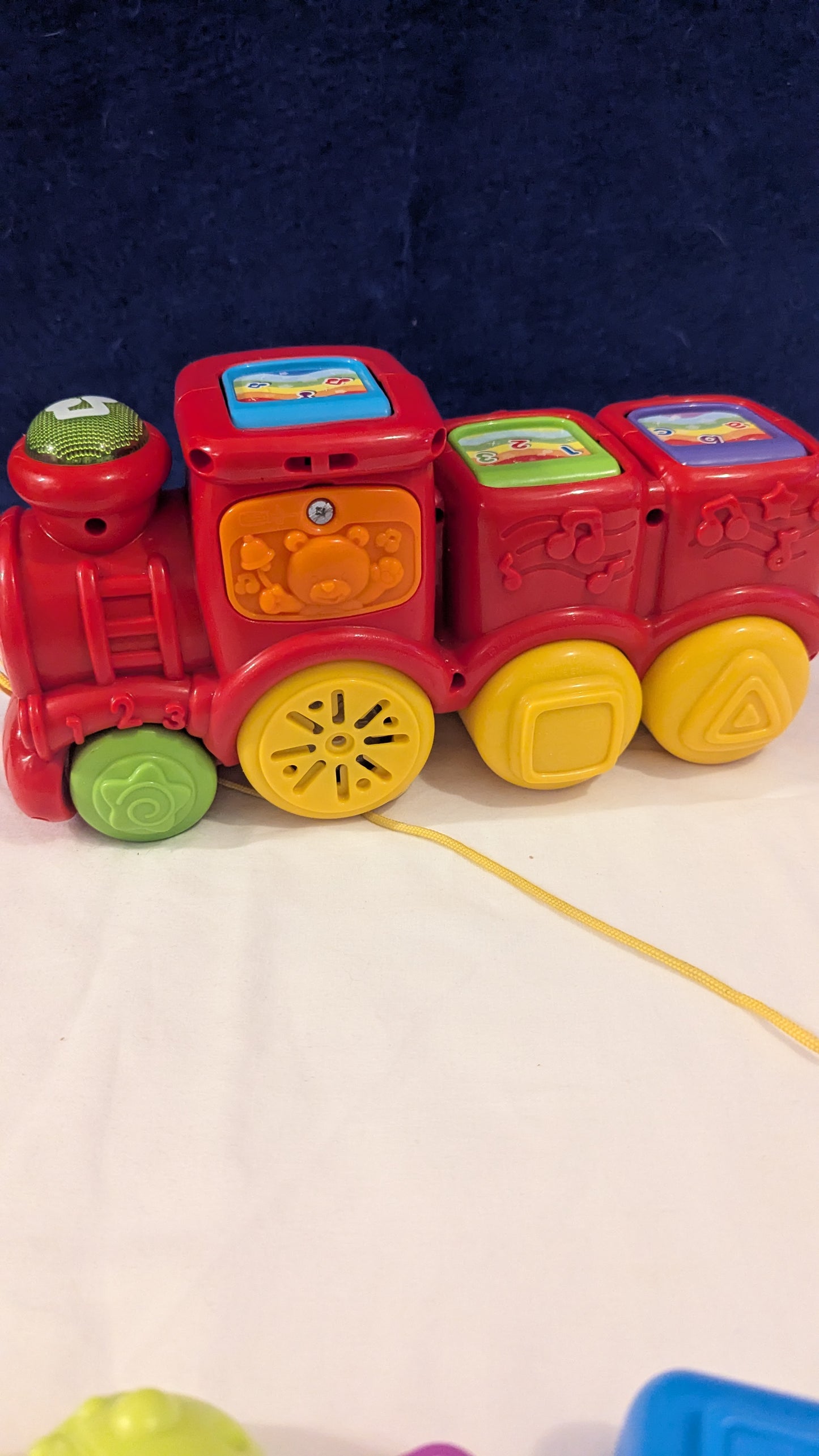 Vtech Roll & Surprise Train ( Pop & Sing Animal Train )