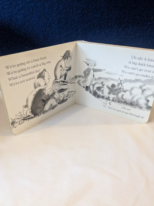 We're Going on a Bear Hunt - Michael Rosen