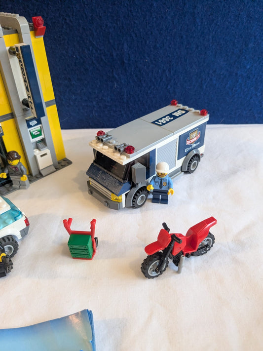 Lego City 3661 Bank & Money Transfer Special Edition