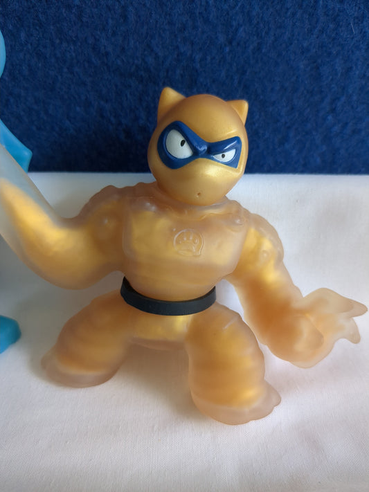 Pack Versus Héros de Goo Jit Zu - Pantaro contre Battaxe