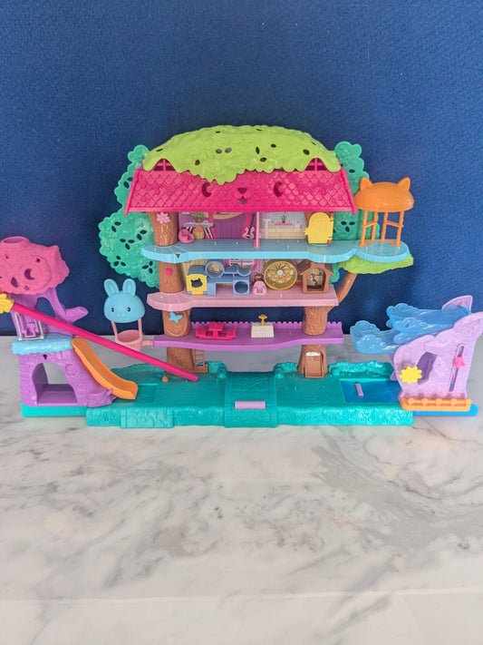Mattel Polly Pocket Pollyville Pet Adventure Treehouse