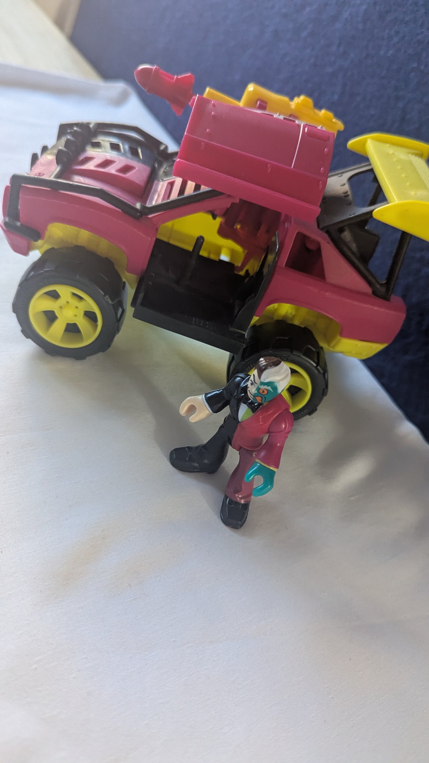 Imaginext DC Streets of Gotham City Two-Face & SUV