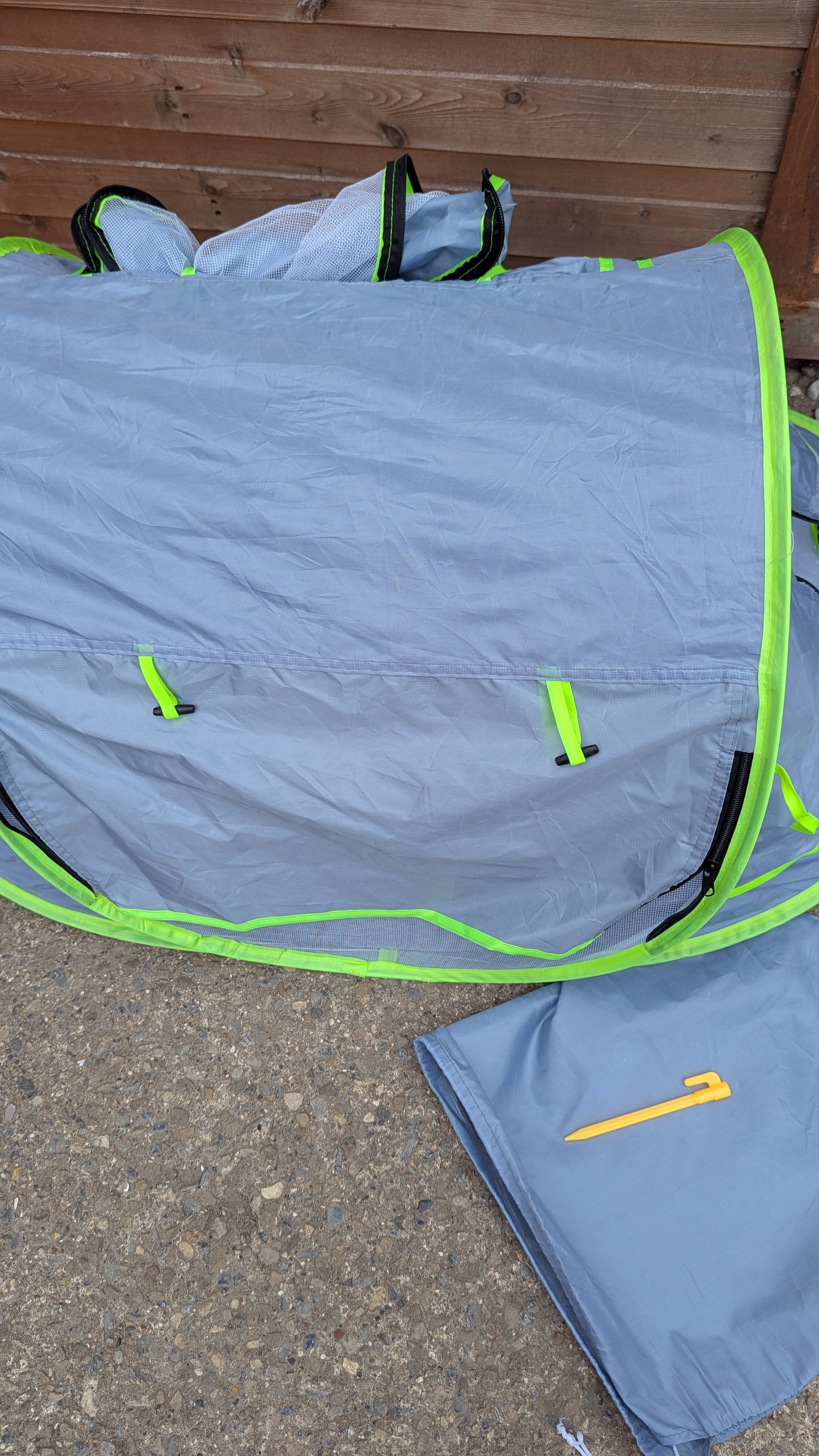 Green Baby/Toddler Pop up UV Tent