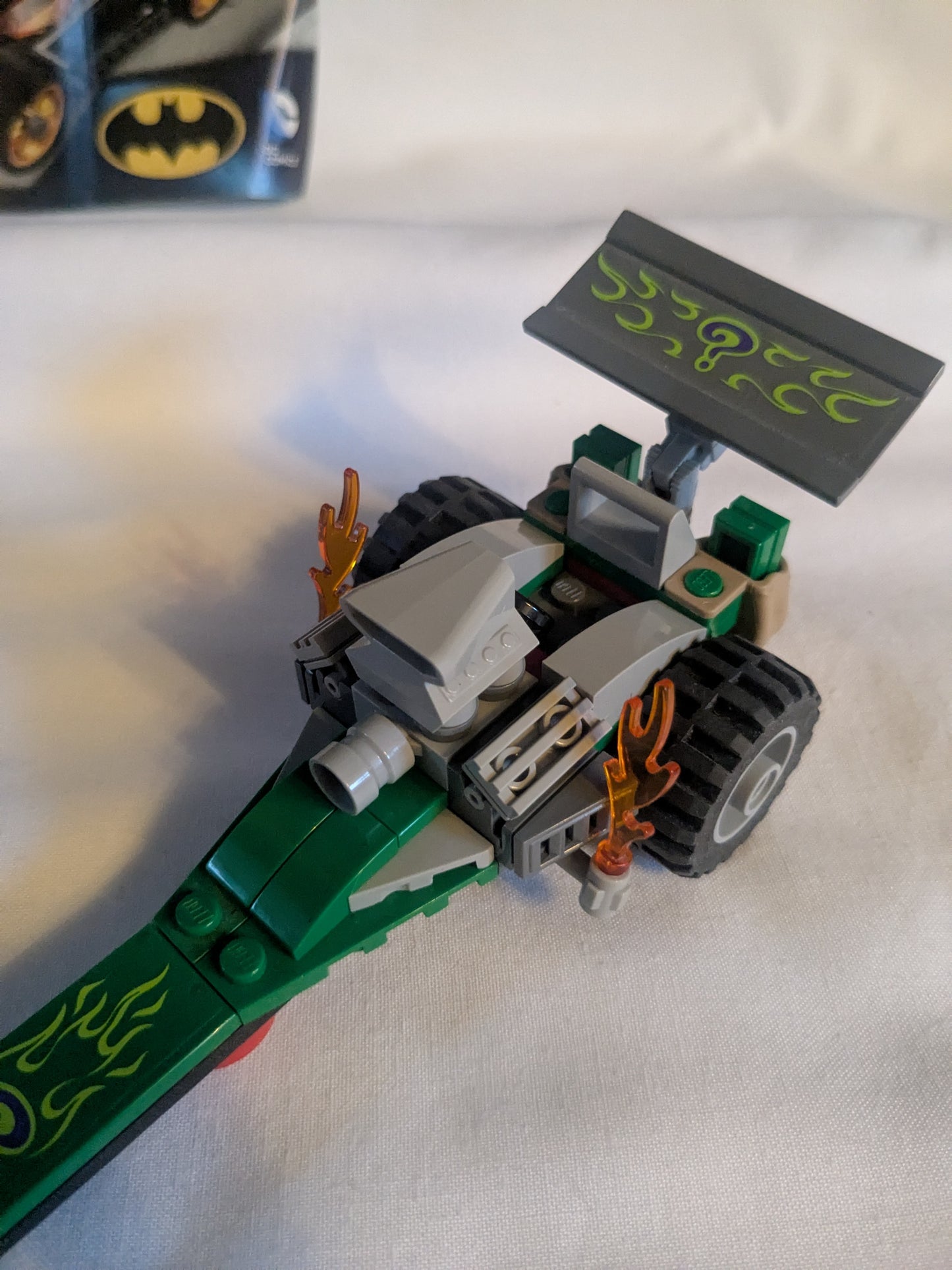 Lego DC Comics Super Heroes 76012 Batman The Riddler Chase