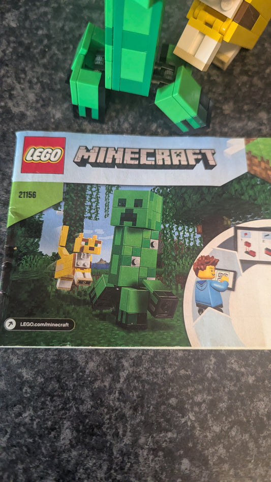 Lego Minecraft 21156 Creeper and Ocelot