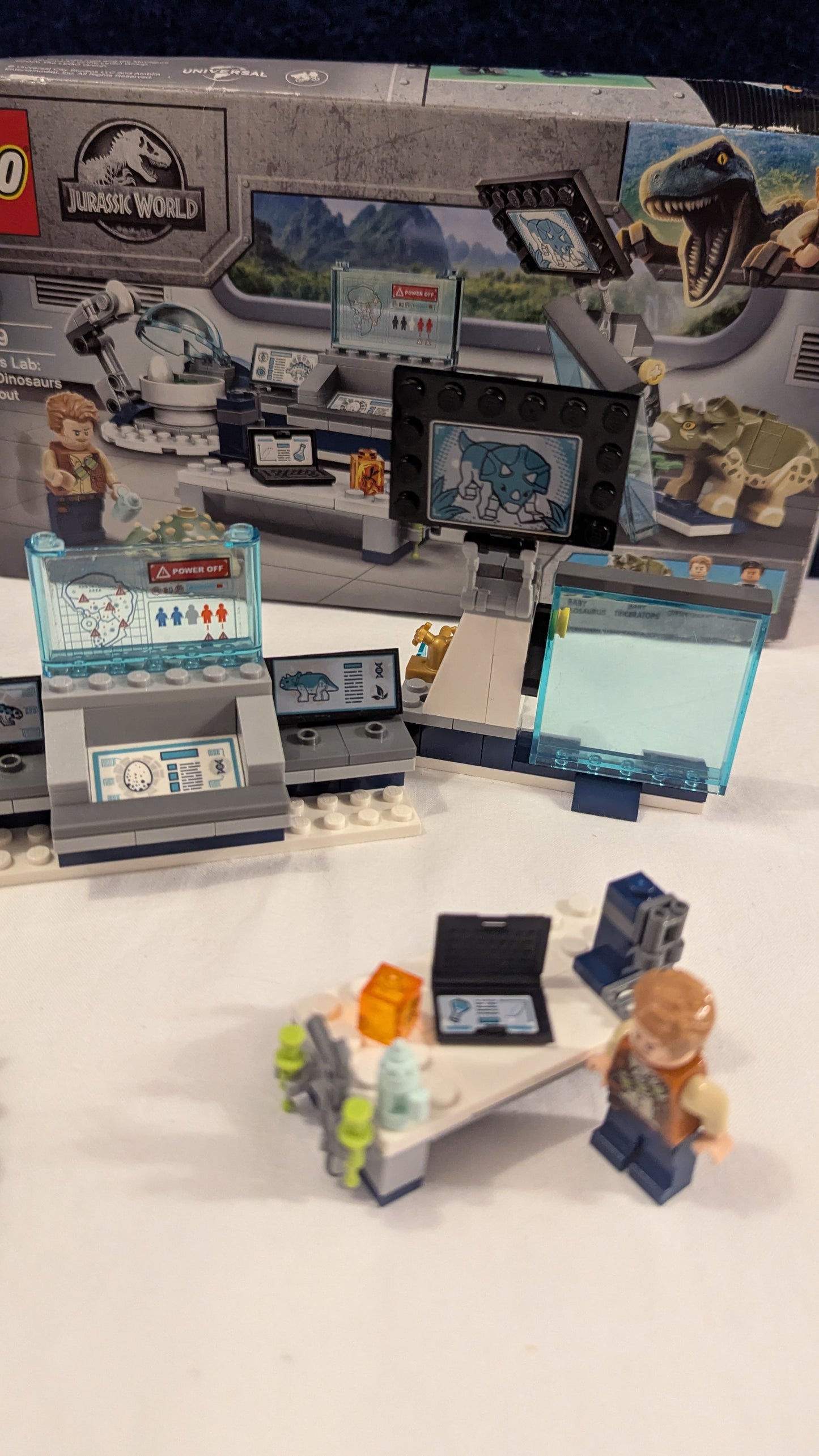 Lego Jurassic World 75939 Dr Wu's Lab: Baby Dinosaurs Breakout