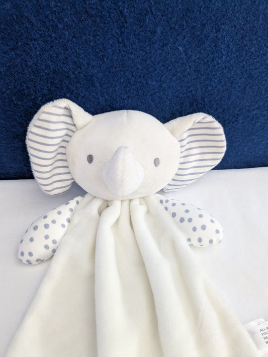 Dreamgro Elephant Comforter