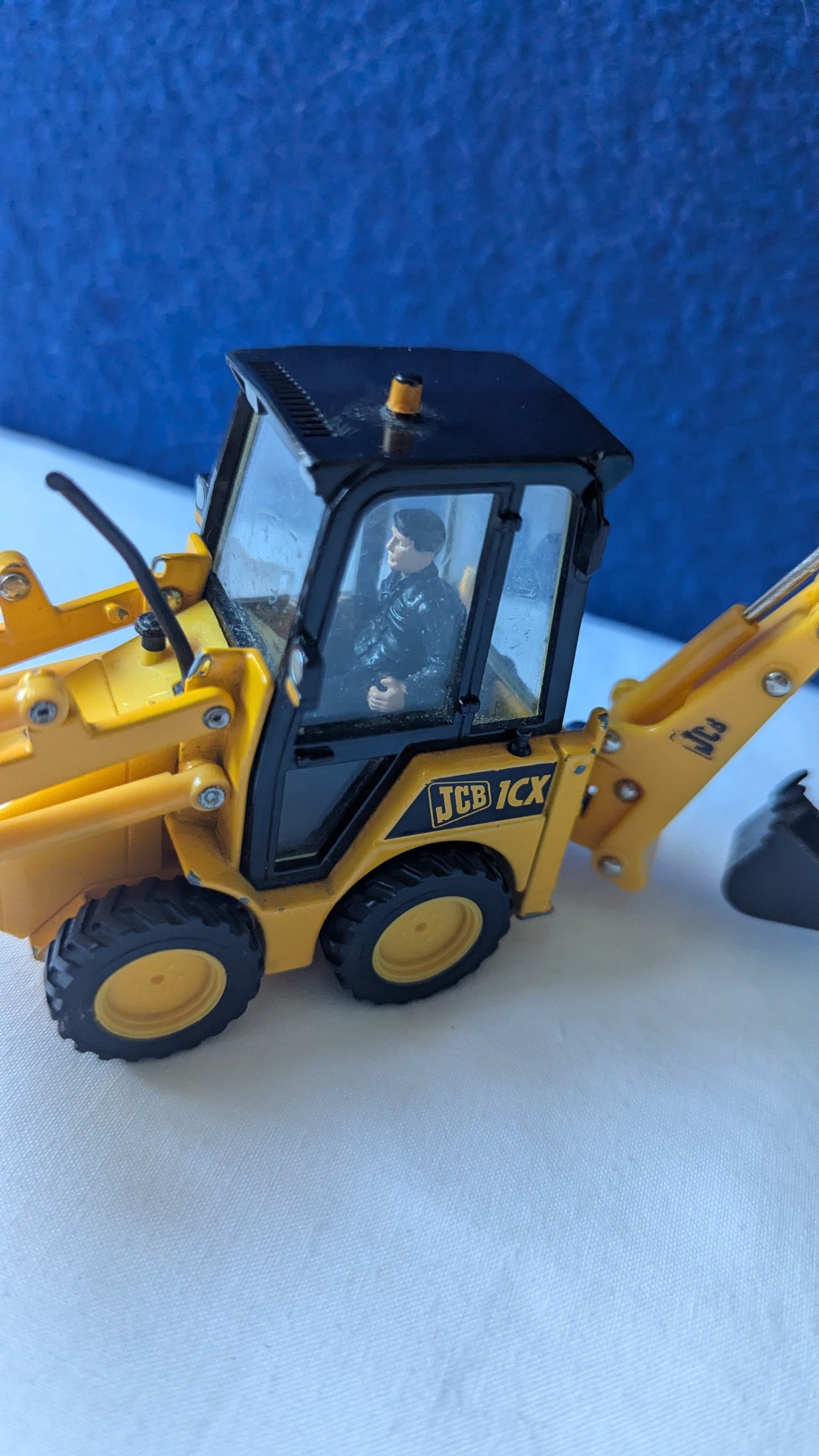 1:32 Britains JCB 1CX Skid Steer Diecast Model (c.1997)