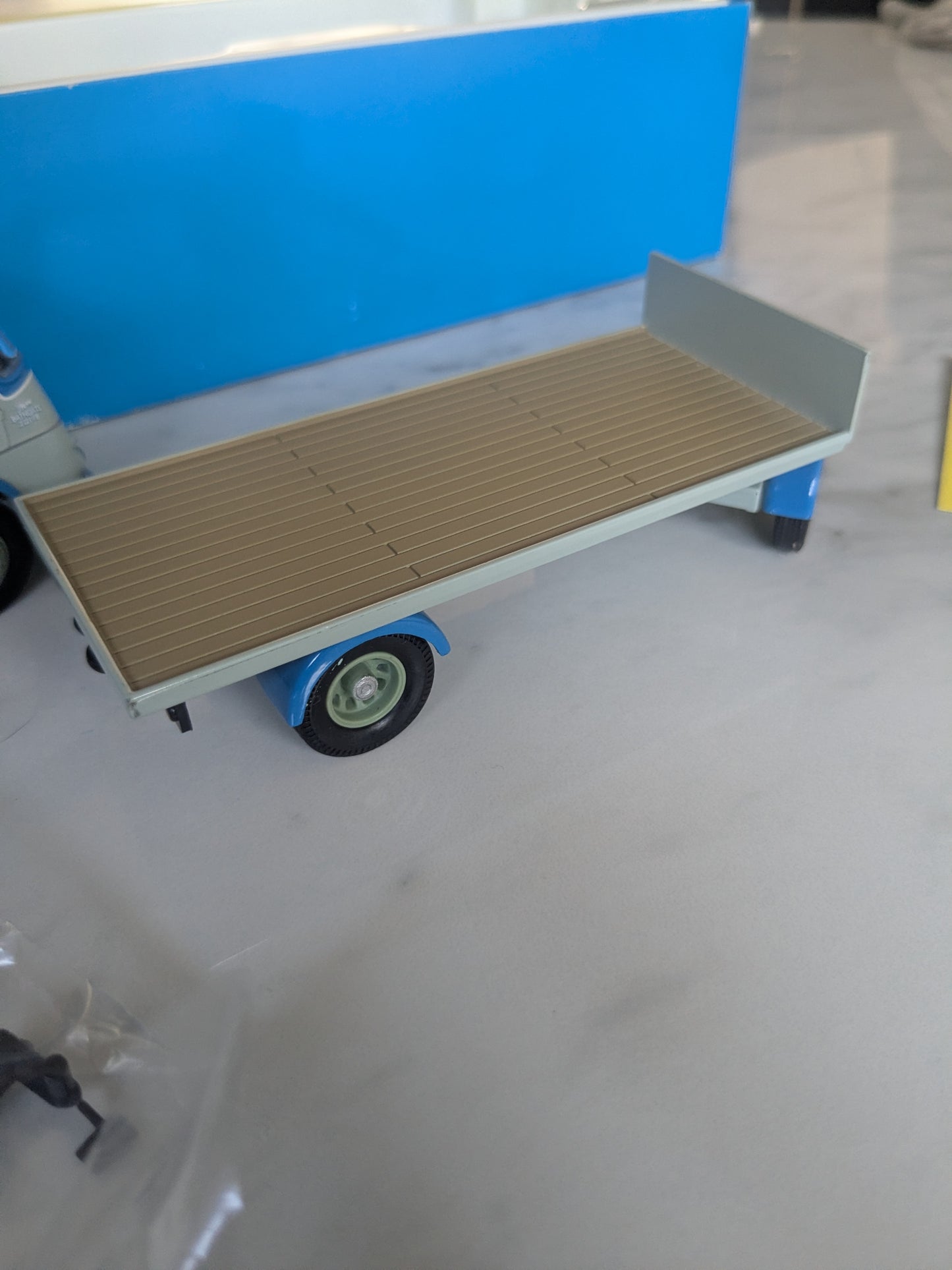 Classics ERF KV 8 Wheel Platform Lorry & Trailer "Russel of Bathgate" 11301