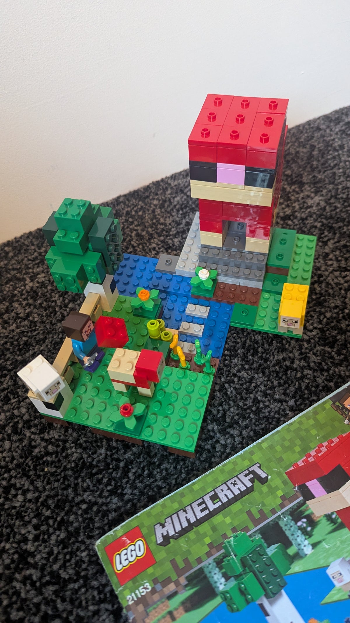 Lego Minecraft 21153 The Wool Farm