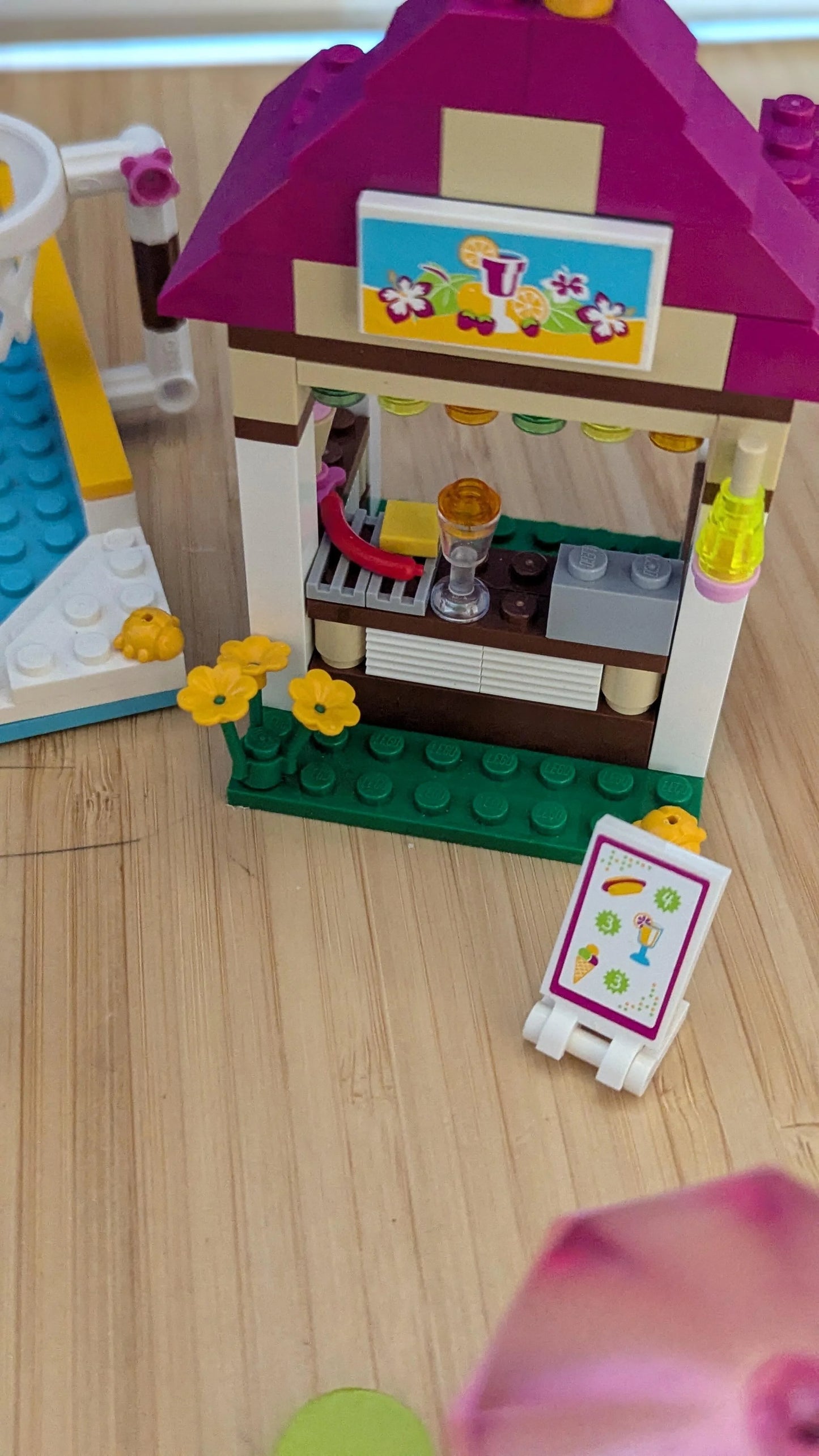 Lego 41008 Friends Heartlake City Pool