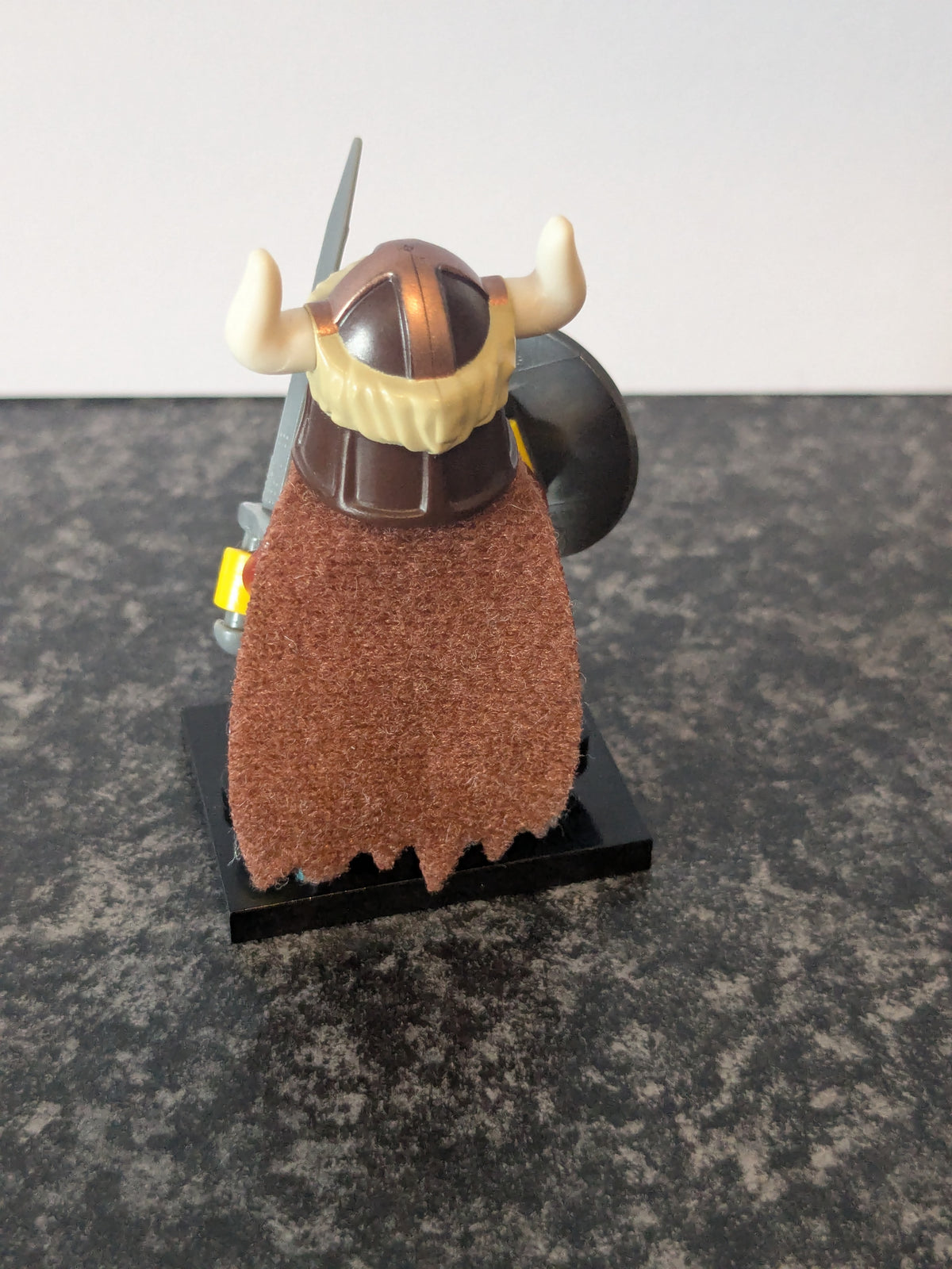 71007 Collectible Minifigures Series 12 2014 - Hun Warrior