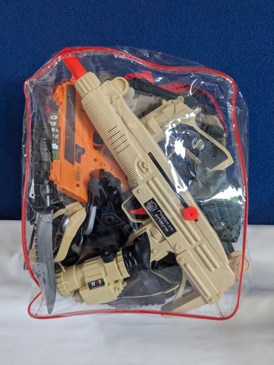 Army Chaowing 17 piece Kids Army Equipment & Bag