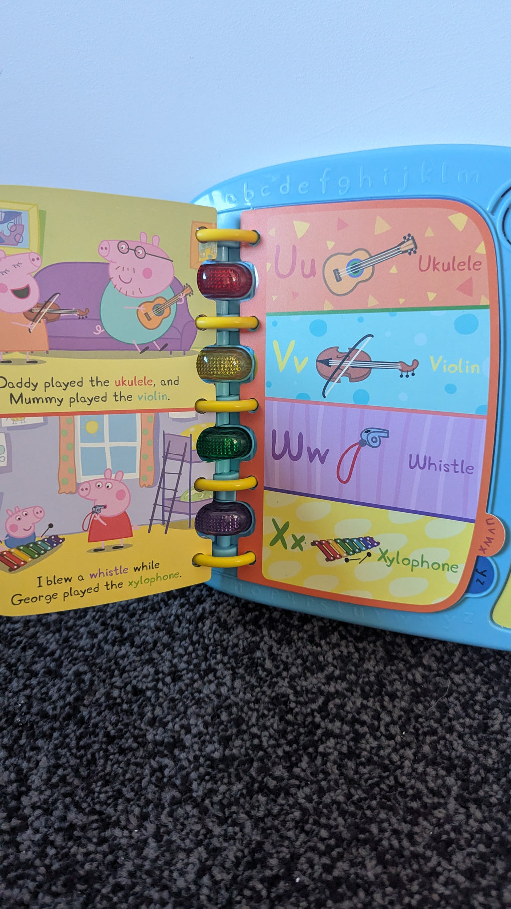 Peppa Pig Learn & Discover Book