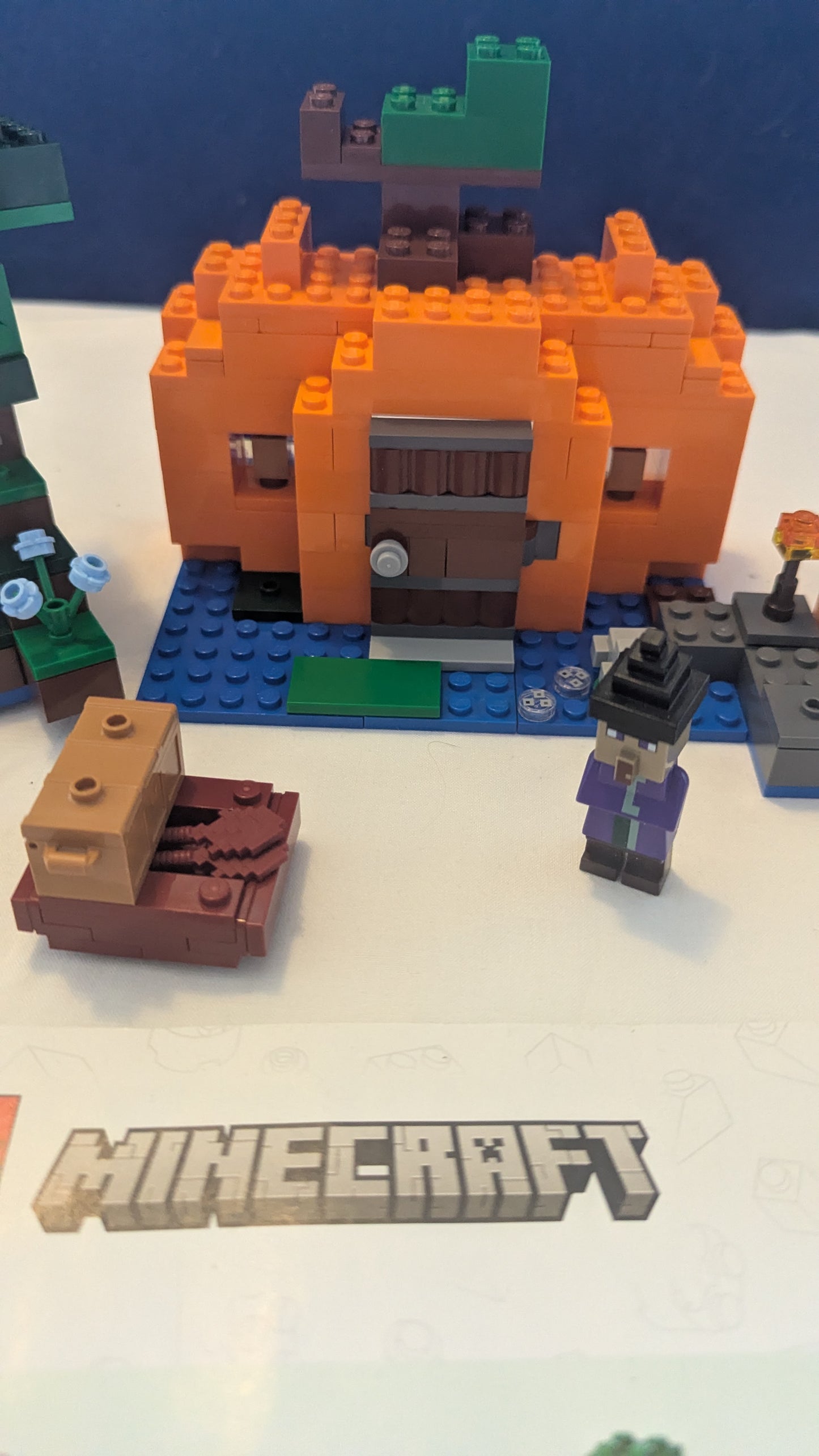 Lego Minecraft 21248 The Pumpkin Farm