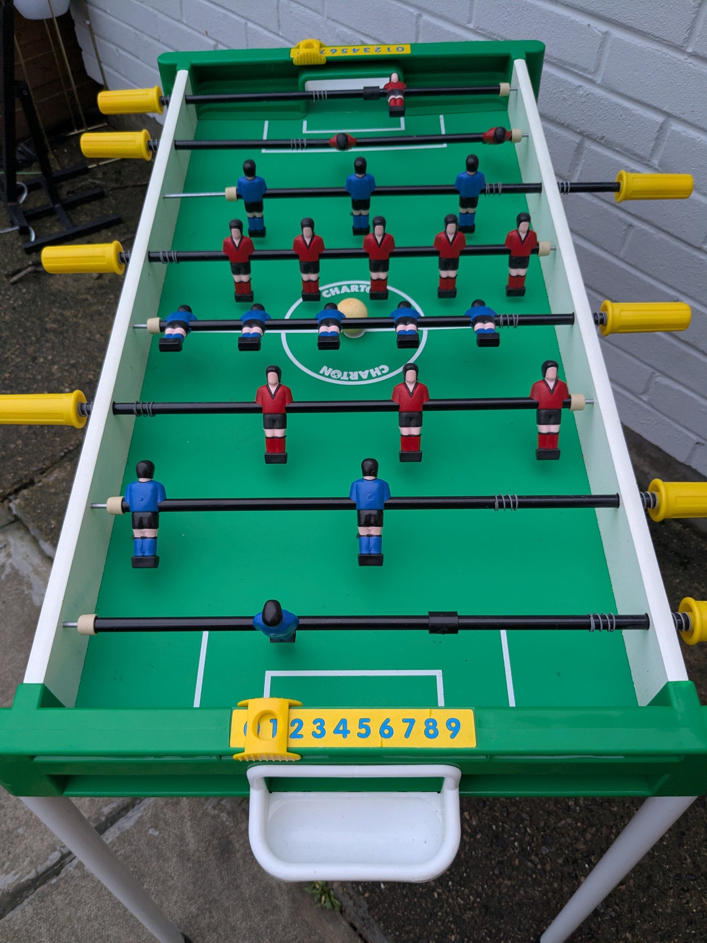 Carlton Fussball Table
