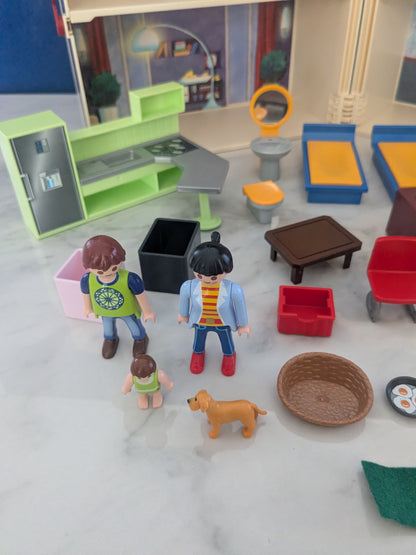 Playmobil 70985 City Life Take Along Dollhouse