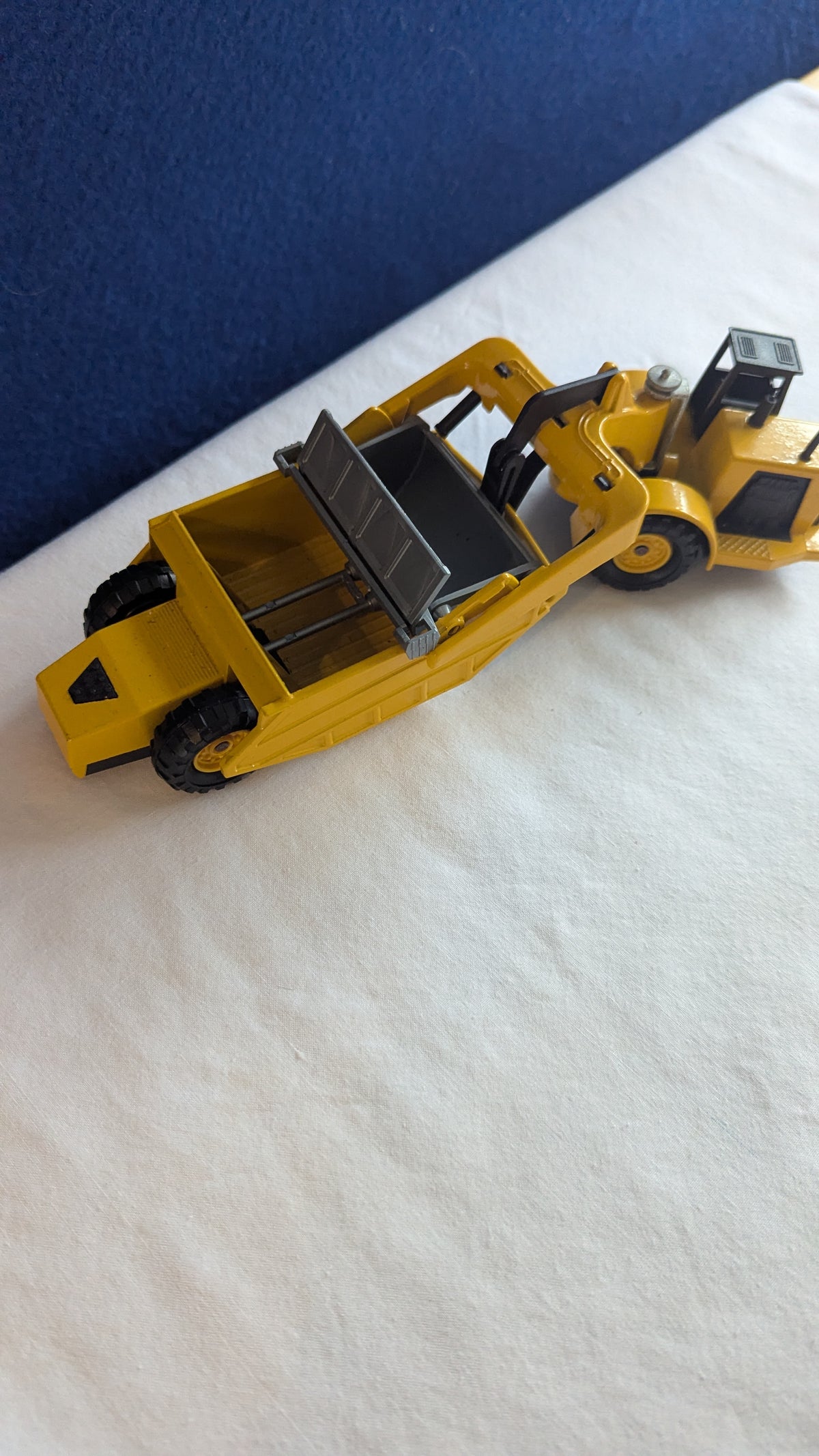 Majorette 4510 Diecast 1:50 Scraper