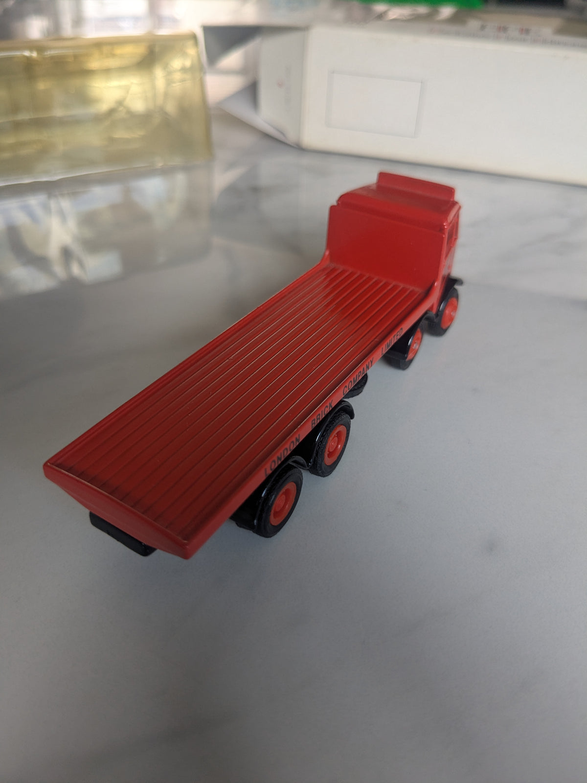 AEC Mammoth 8 Wheel Flatbed Truck "London Brick Company" 1:76 00 Scale E10402