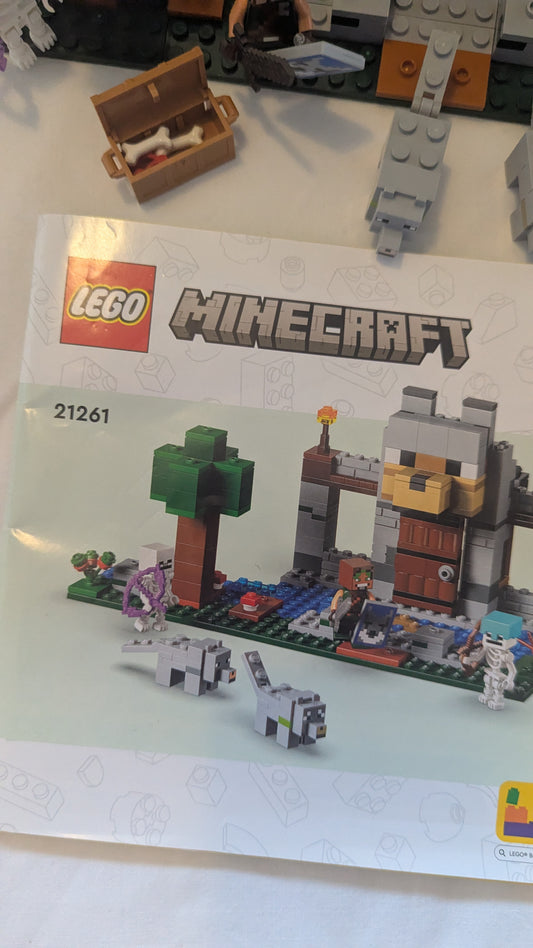 Lego Minecraft 21261 The Wolf Stronghold