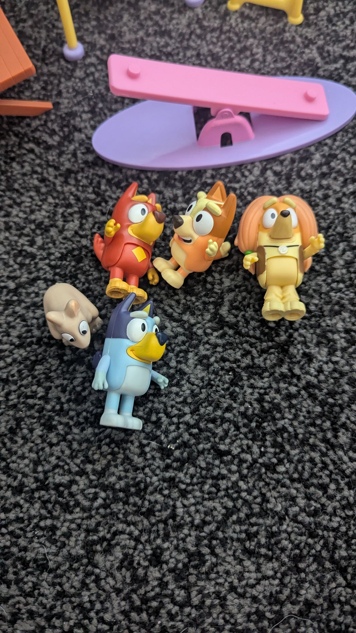Bluey Park Playset with 5 Characters