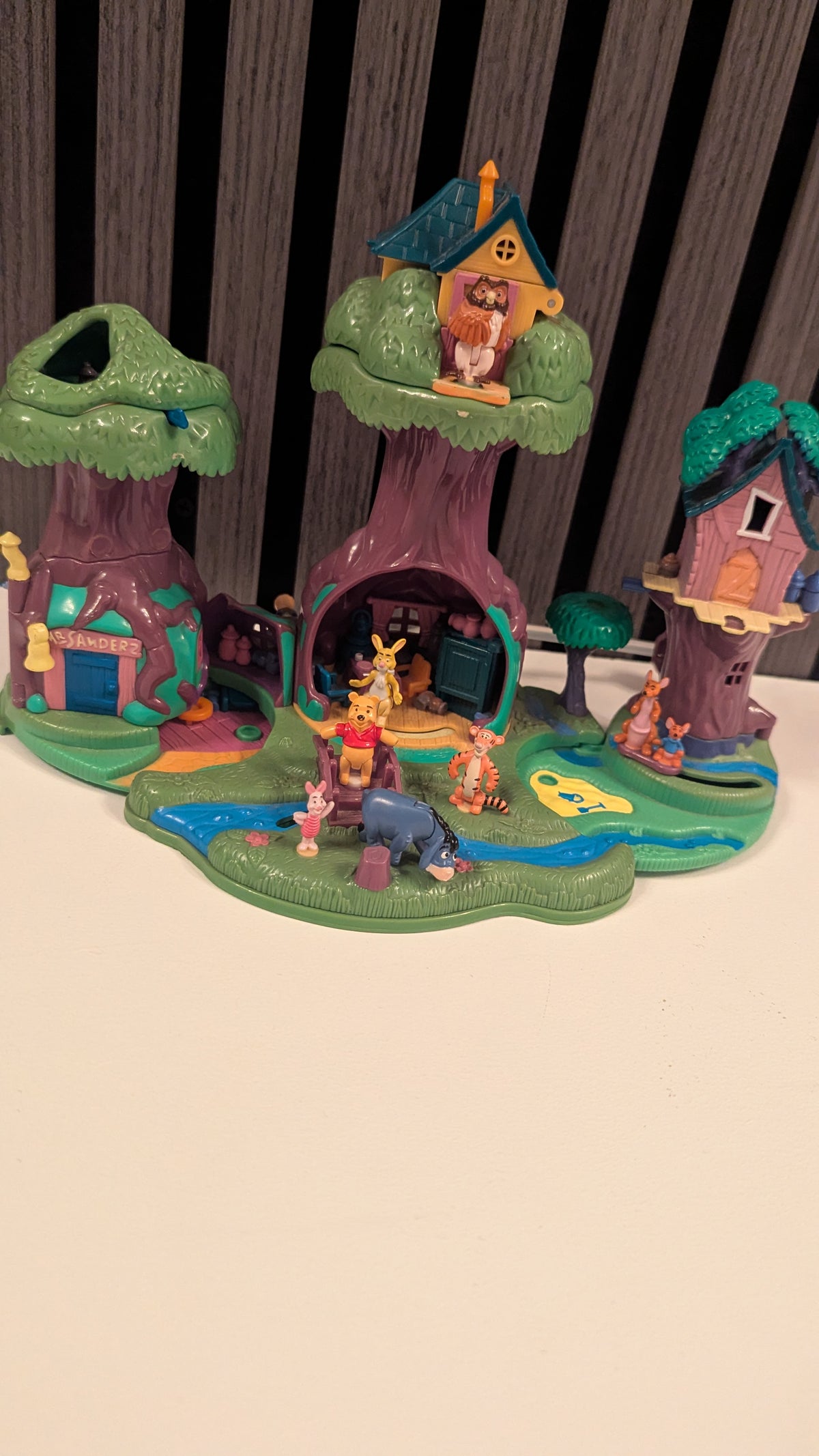 Polly Pocket Winnie the Pooh Hundred Acre Wood Treehouse Set (1998)