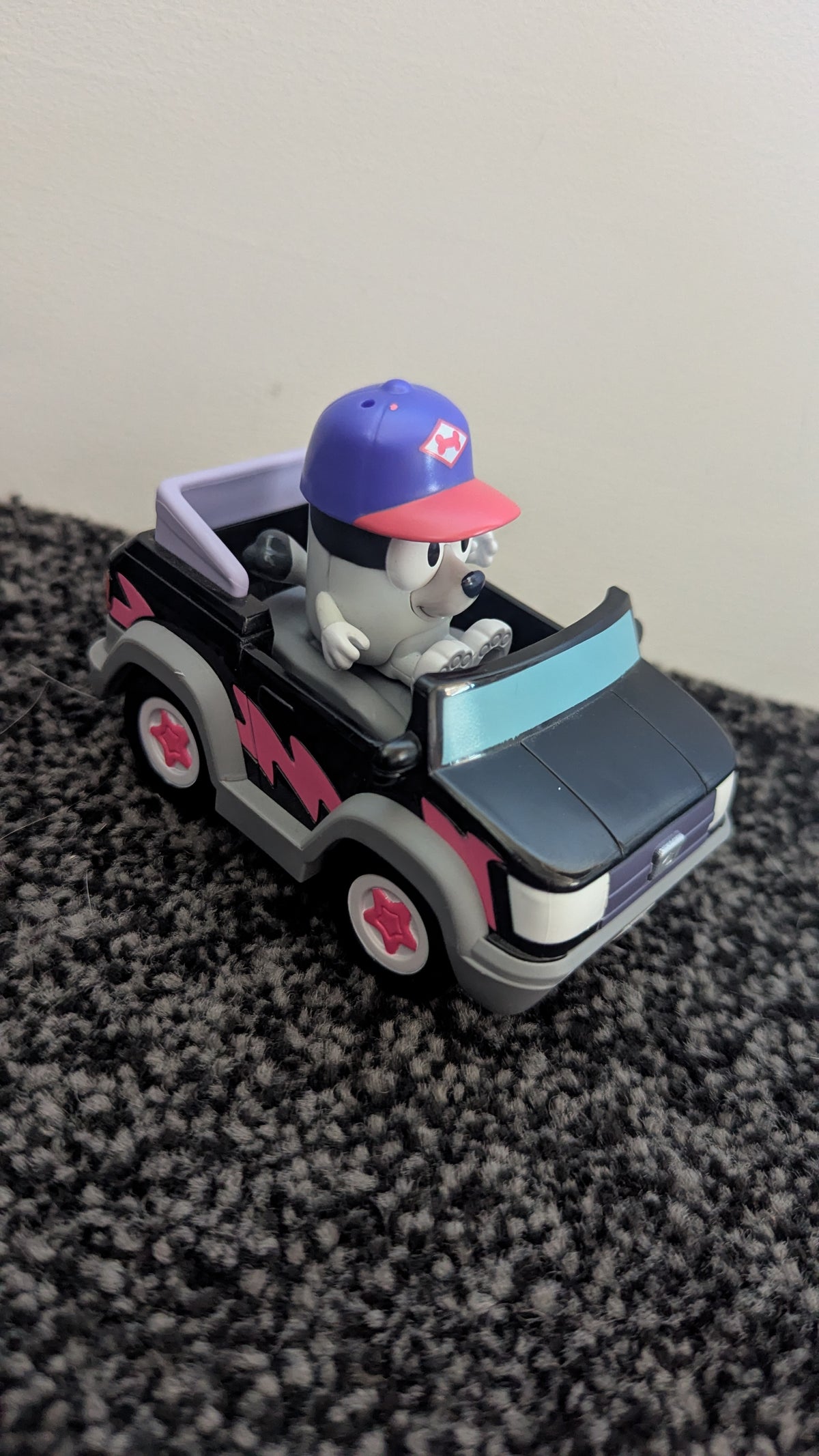 Bluey Pizza Vehicle With Muffin
