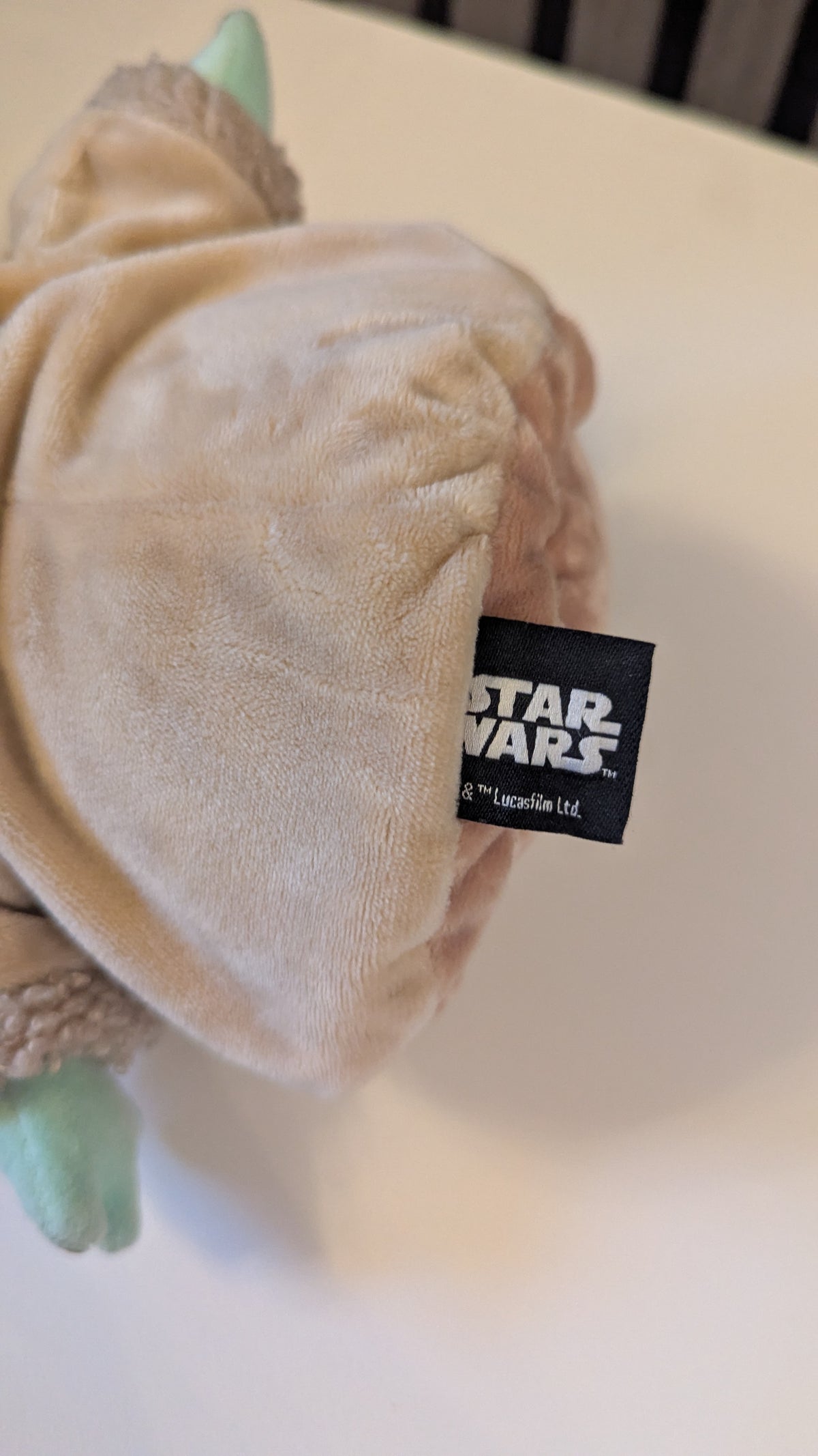 Star Wars The Mandalorian GWH23 9" Grogu Plush