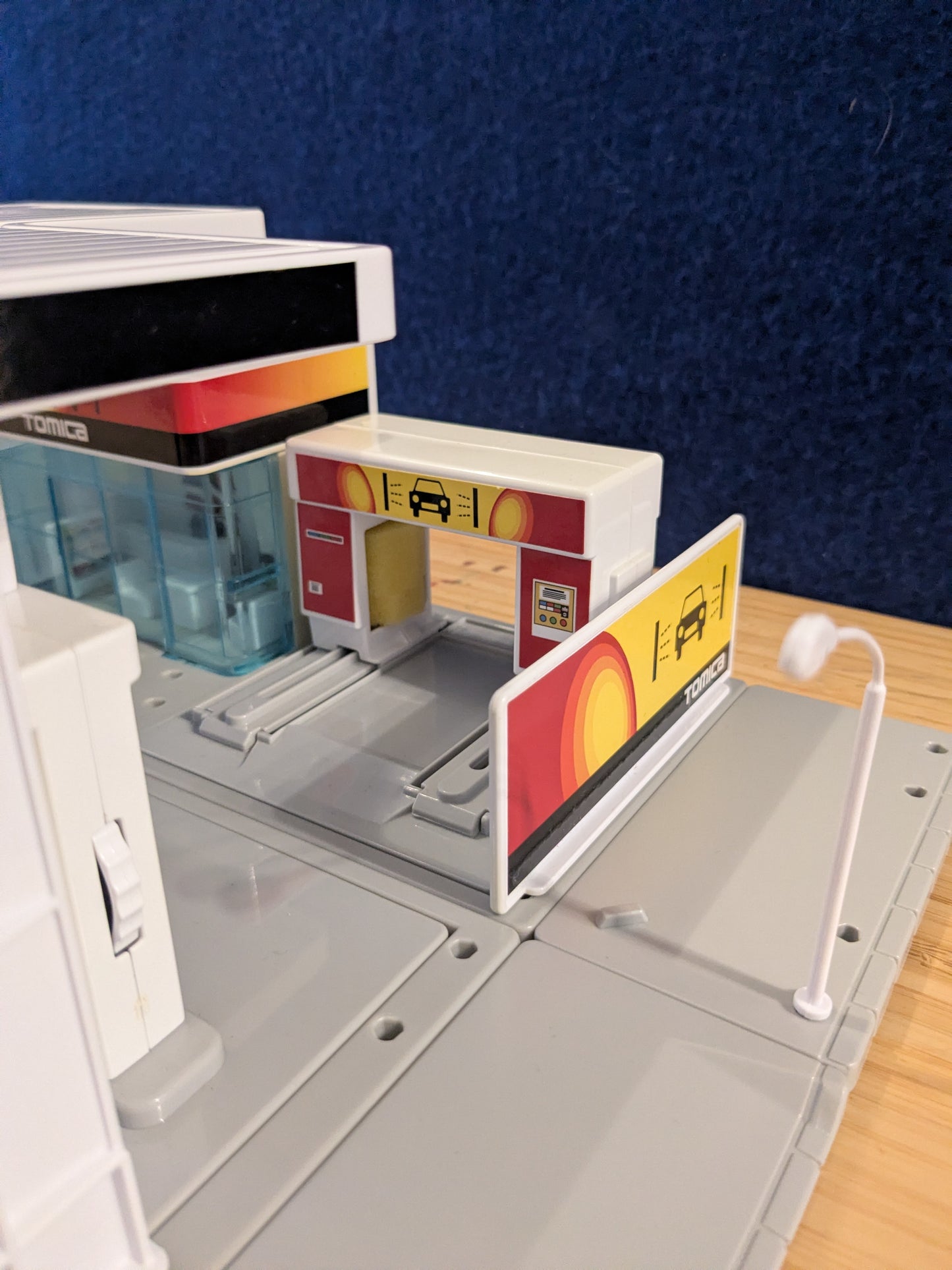 Tomy Tomica Petrol/Gas Station