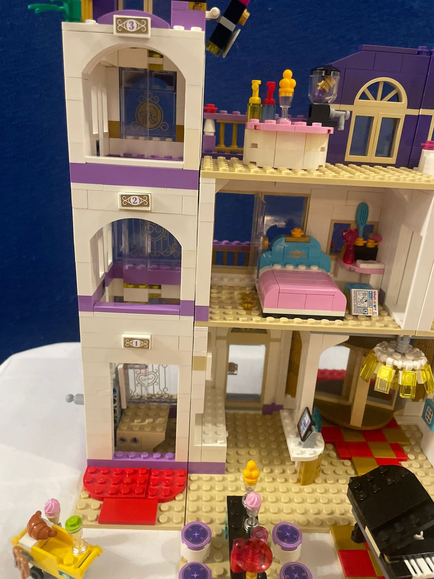 Lego Friends Heartlake Grand Hotel 41101
