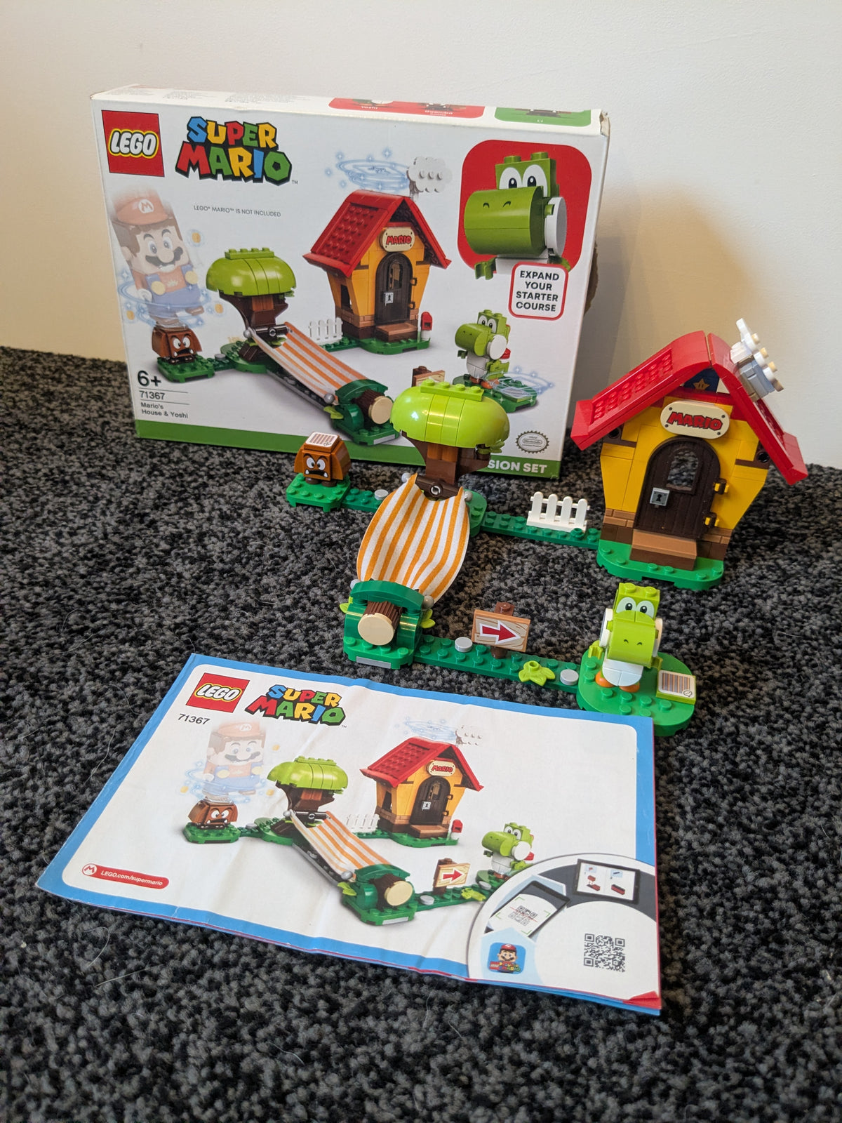 Super Mario 71367 Mario's House & Yoshi
