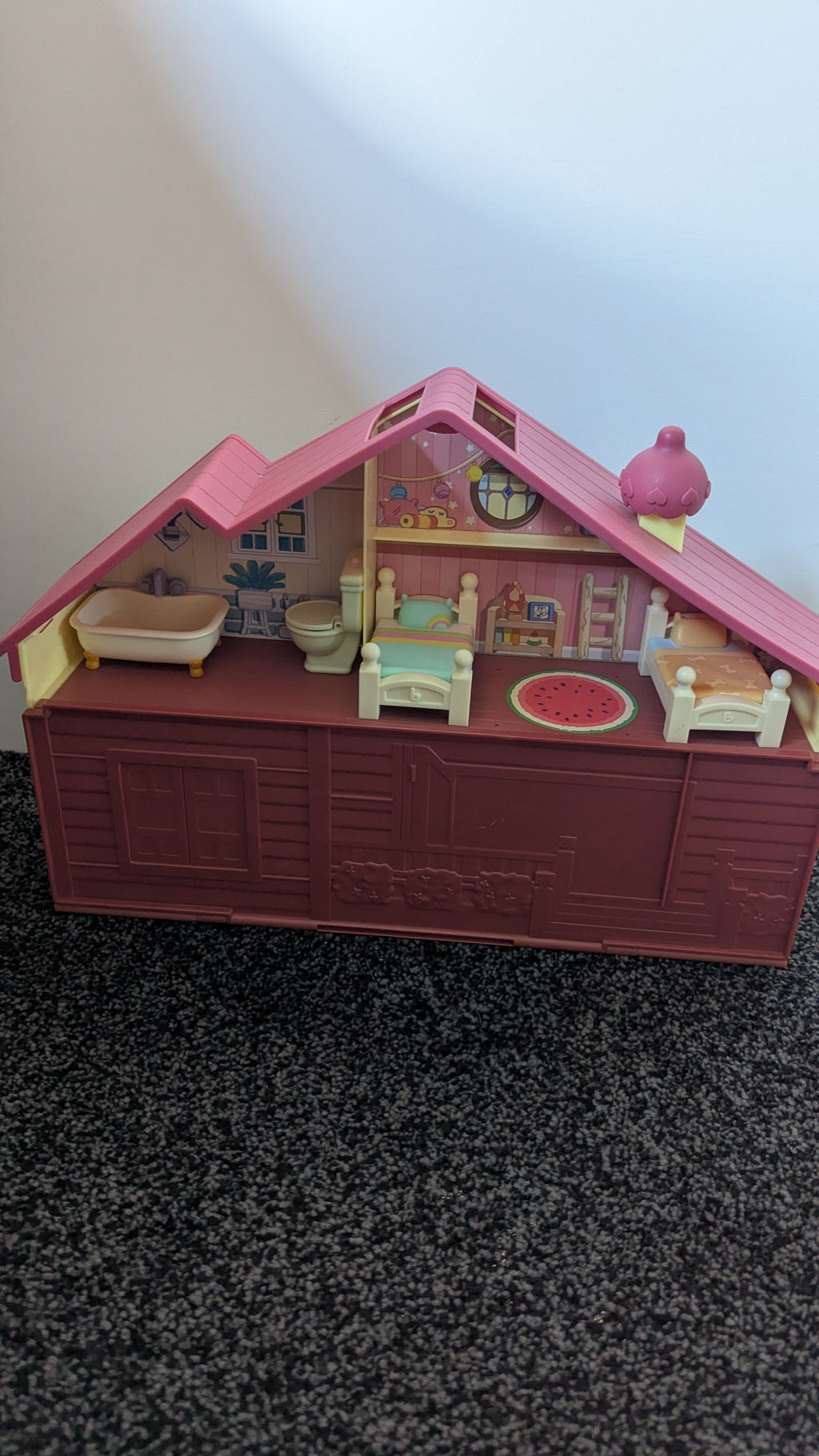 Bluey's Family Home Playset With Characters 7 Characters & Pull Back Recycle Truck