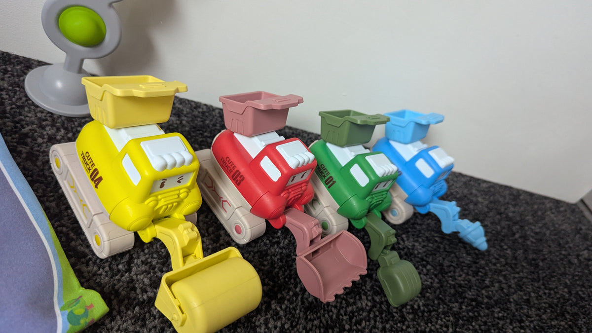 Press & Go Construction Vehicles with Carry Bag/Play Mat