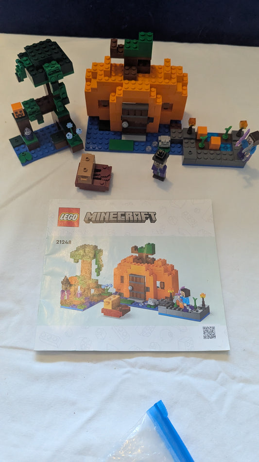 Lego Minecraft 21248 The Pumpkin Farm