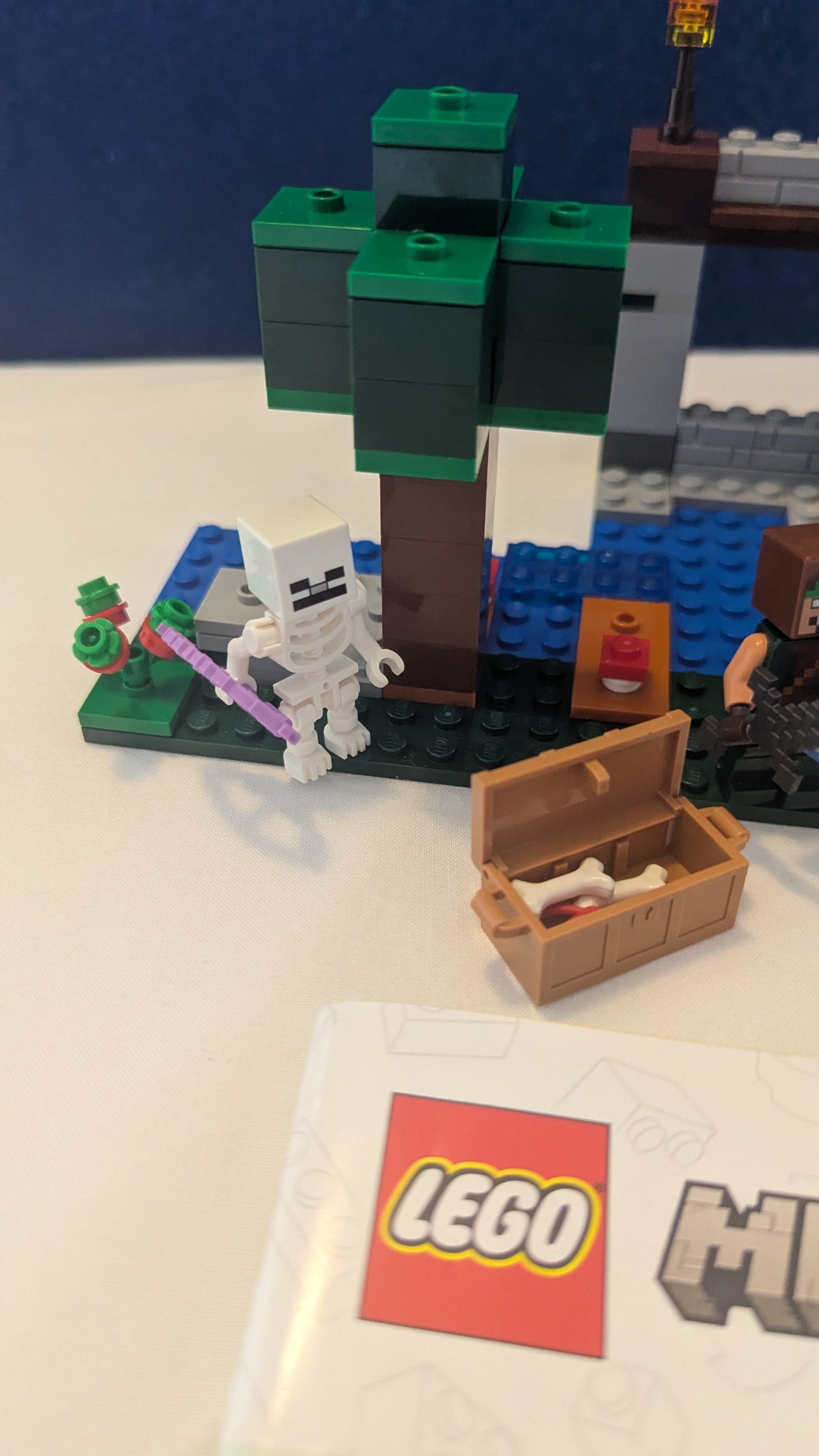 Lego Minecraft 21261 The Wolf Stronghold