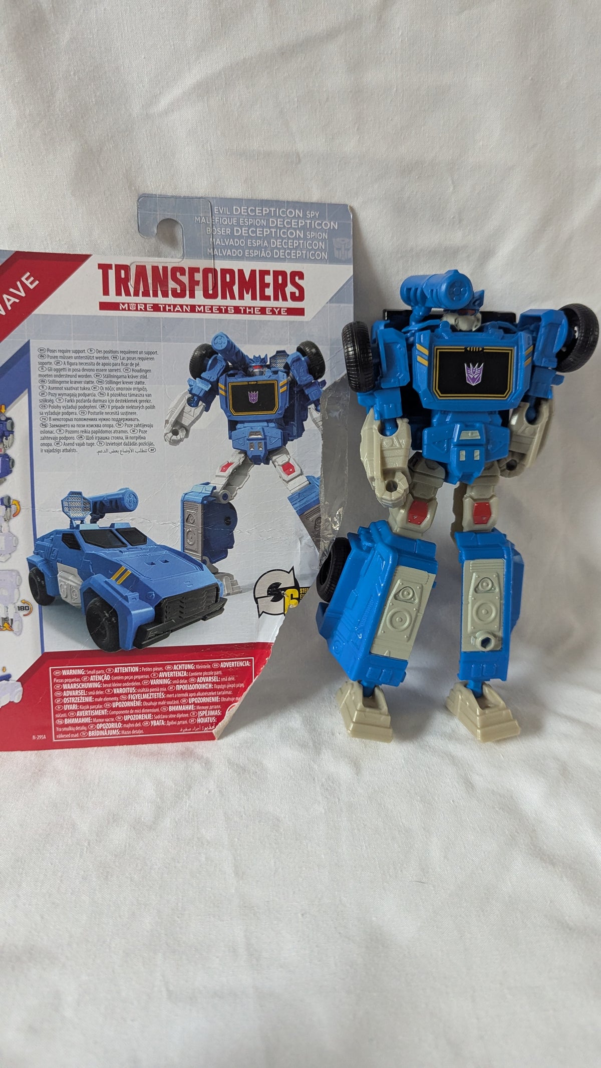 Transformers Authentic Alpha Soundwave Action Figure