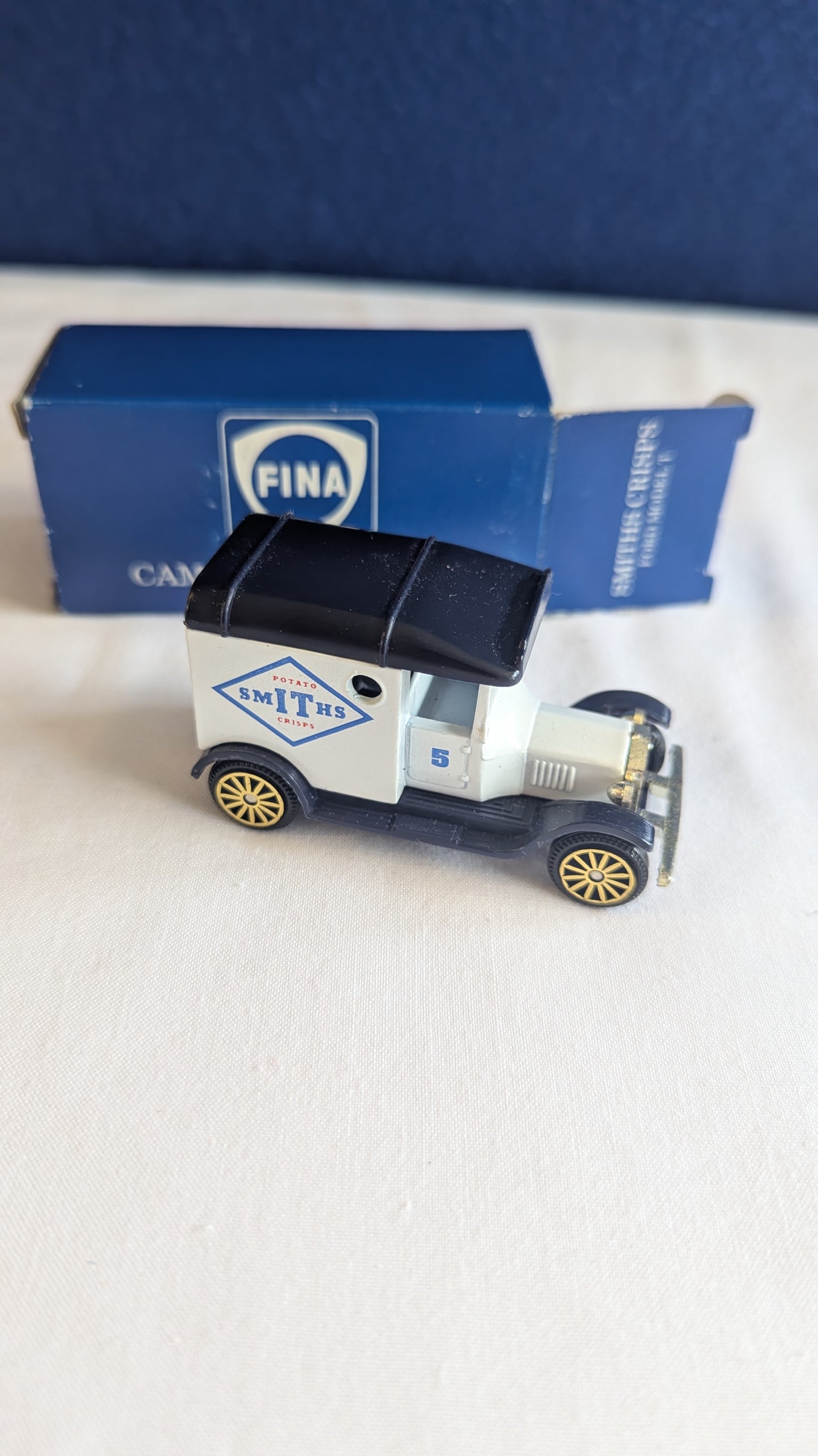 Corgi Cameo Collection Vehicle - Smiths Crisps Ford Model T