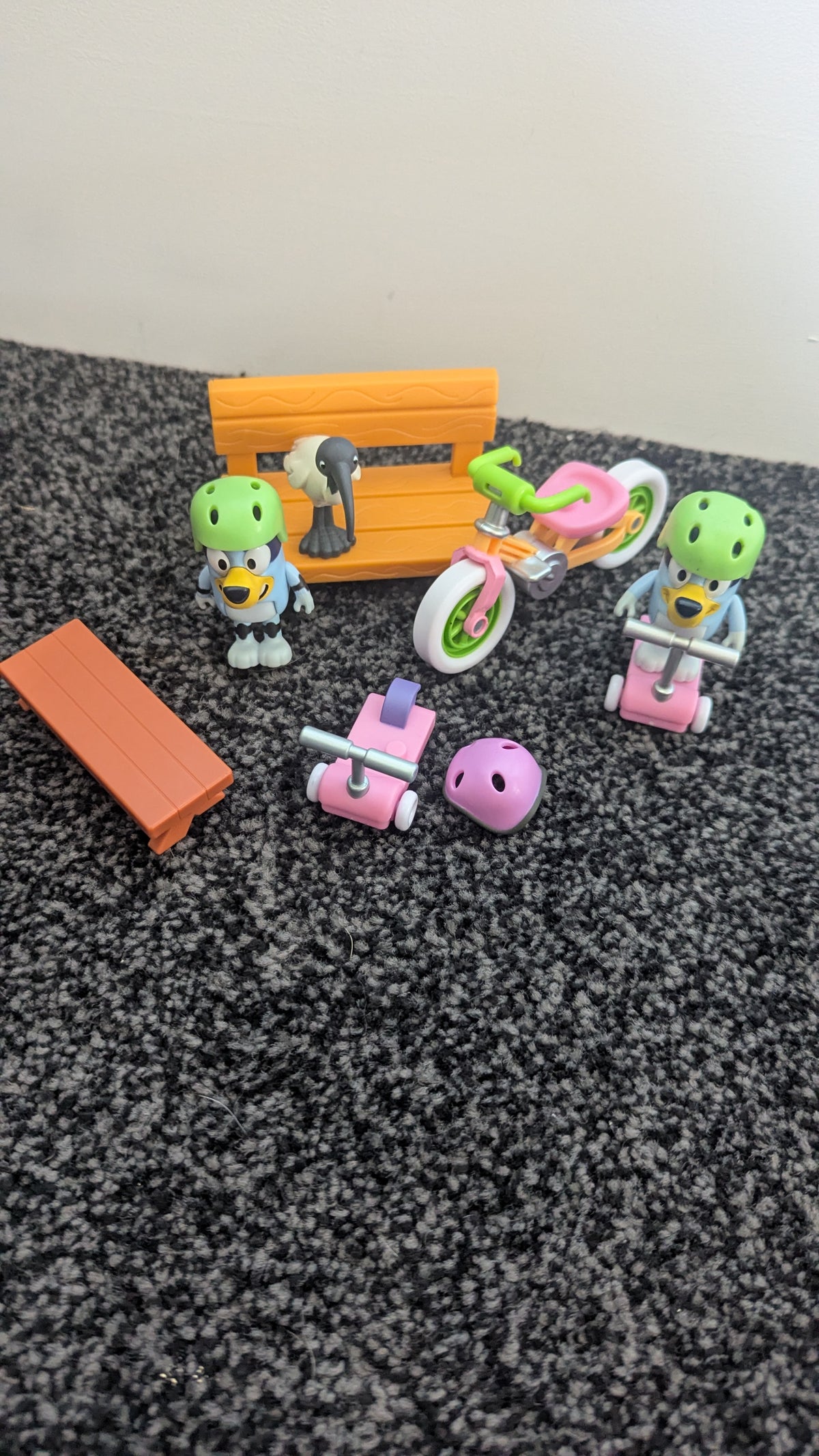 Bluey - Bluey's Bicycle and Scooter Fun Set