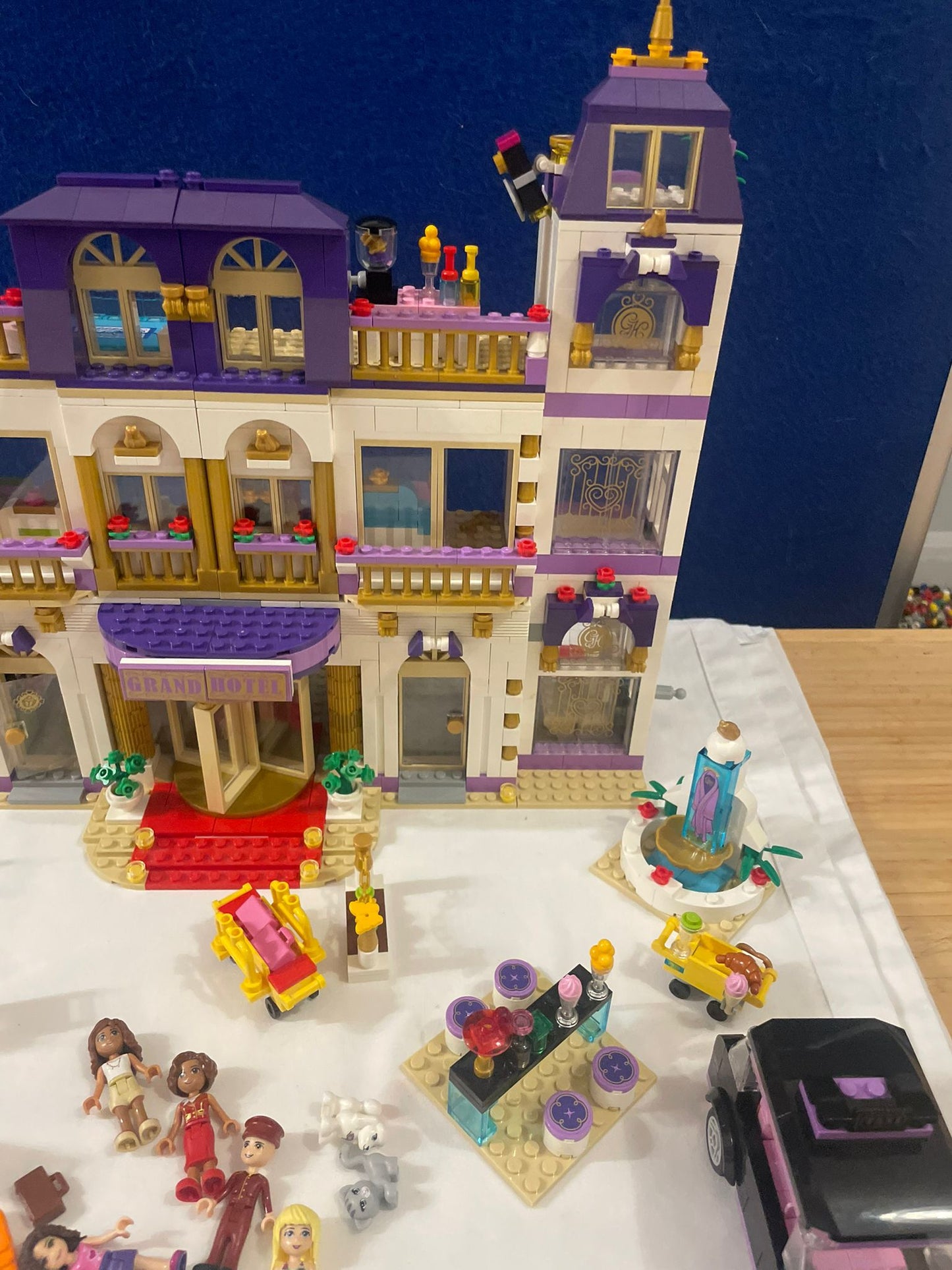 Lego Friends Heartlake Grand Hotel 41101