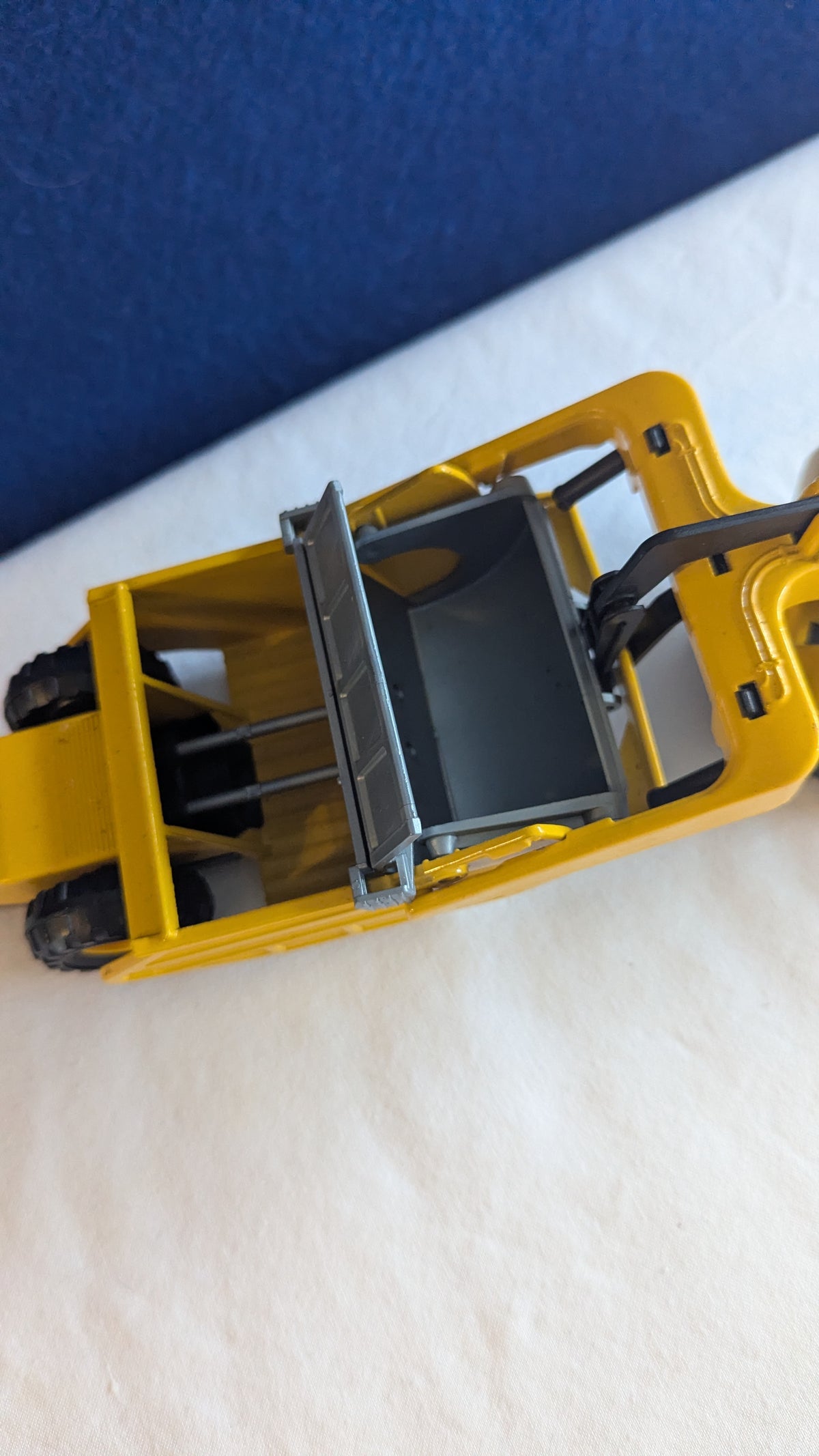 Majorette 4510 Diecast 1:50 Scraper