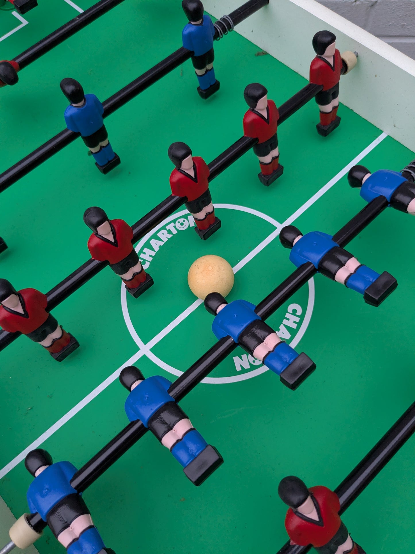 Carlton Fussball Table