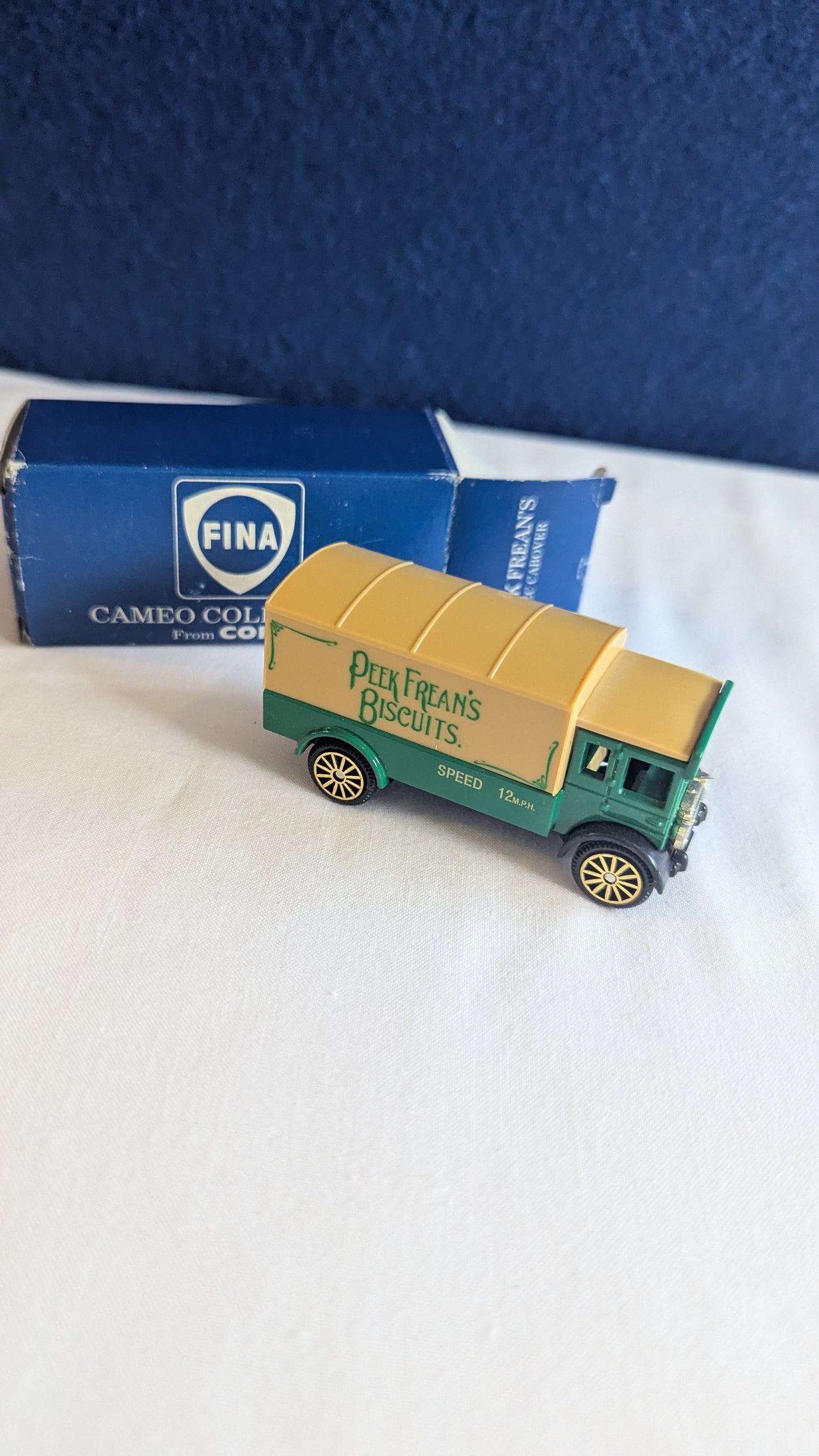 Corgi Cameo Collection Vehicle - Peek Frean's AEC Cabover