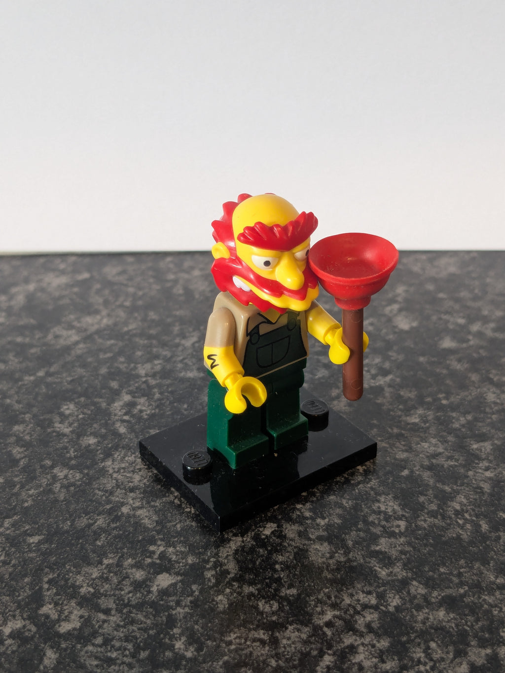 71009 The Simpsons Series 2 Minifigures 2015 - Groundskeeper Willie