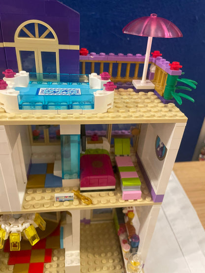 Lego Friends Heartlake Grand Hotel 41101