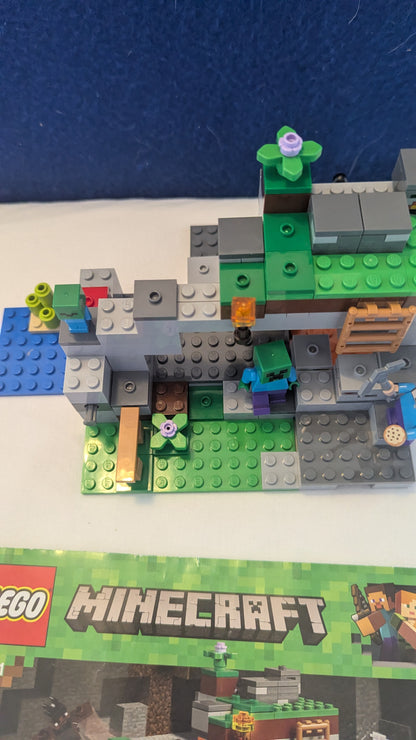 Lego Minecraft 21141 The Zombie Cave