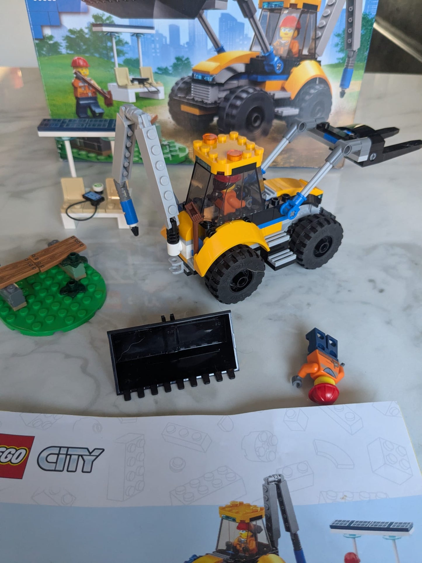 City 60385 Construction Digger