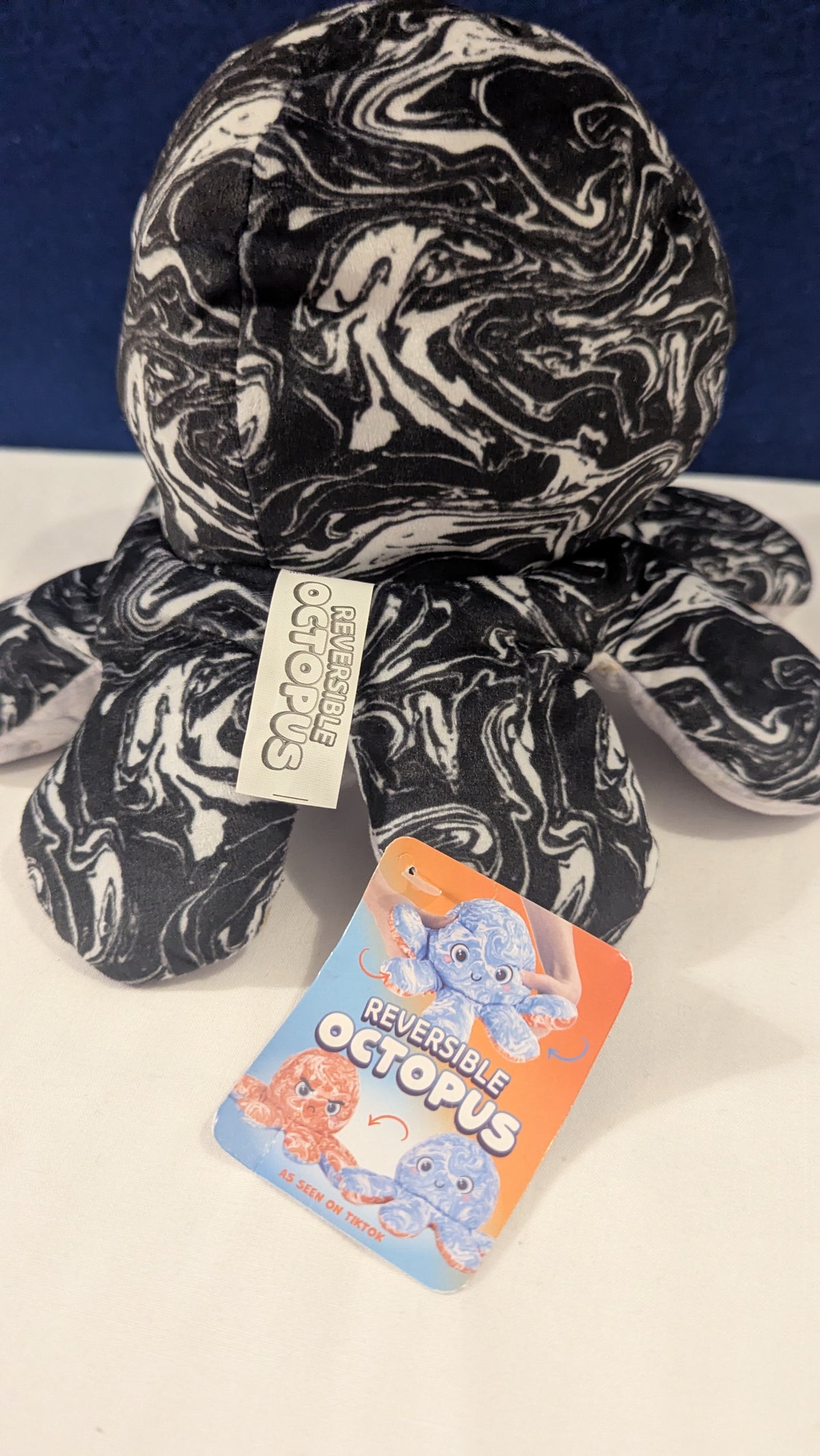 2 in 1 Reversible Octopus Sensory  Plush Black/White