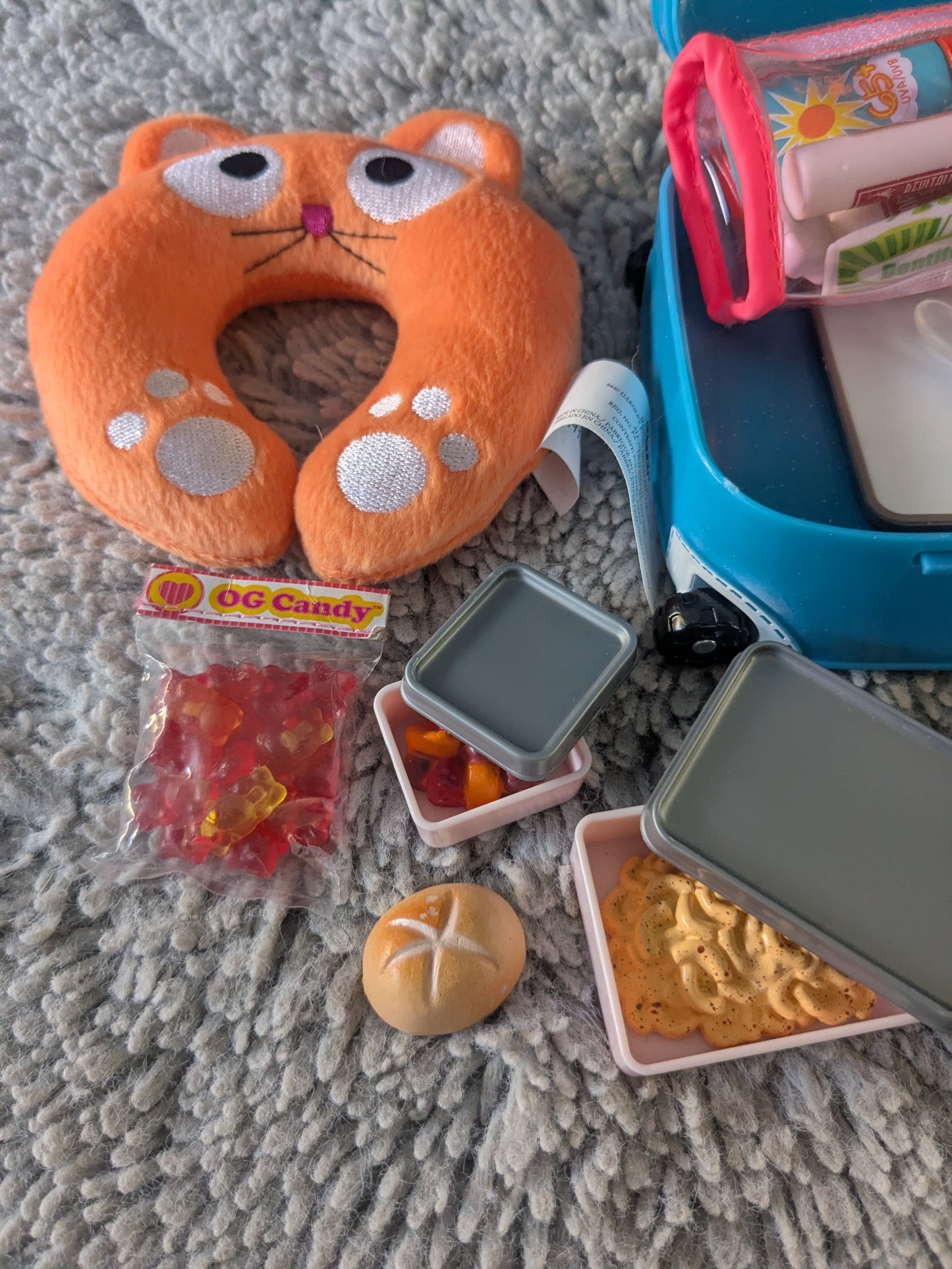 Our Generation Well Travelled Luggage Set