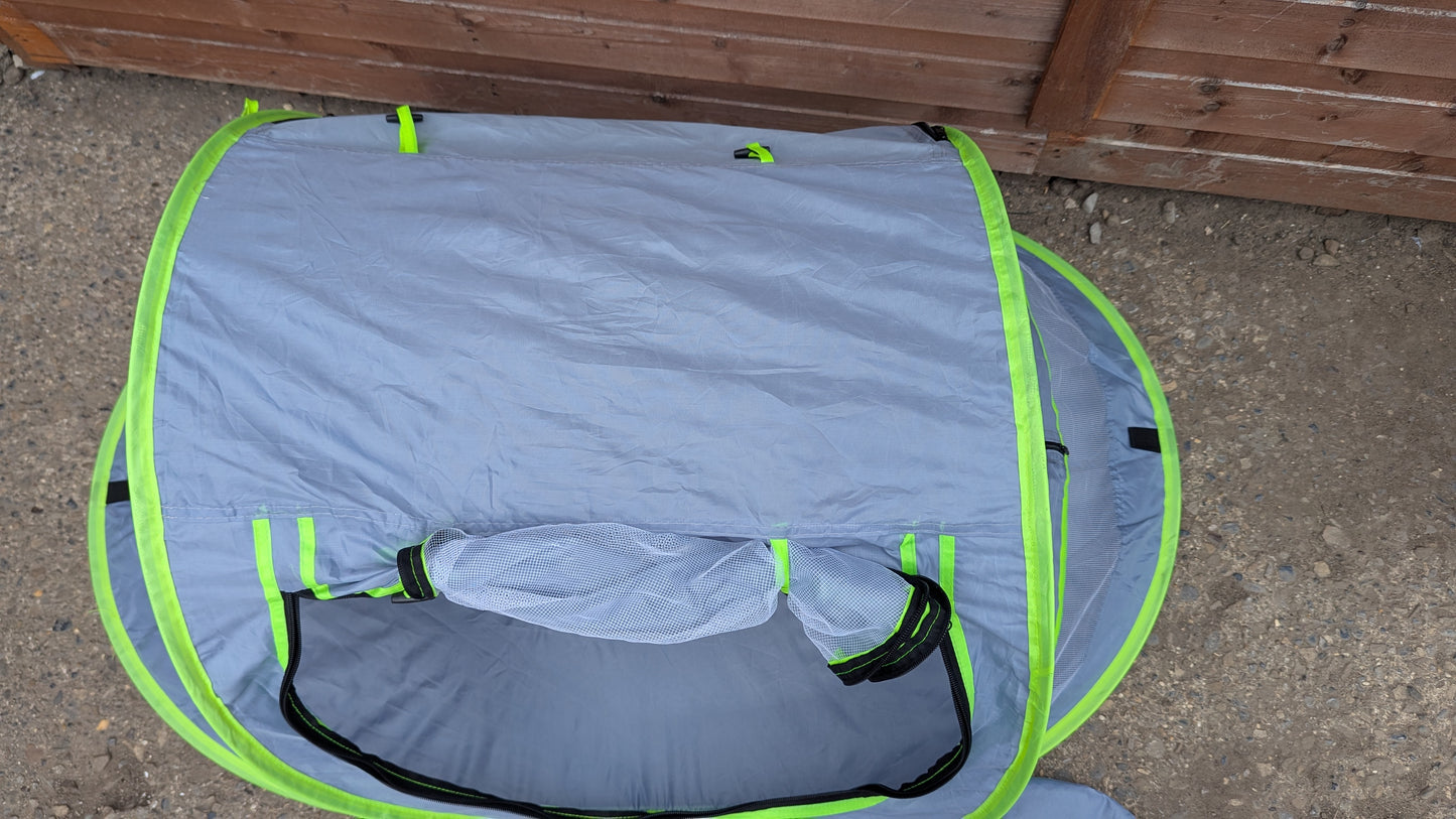 Green Baby/Toddler Pop up UV Tent